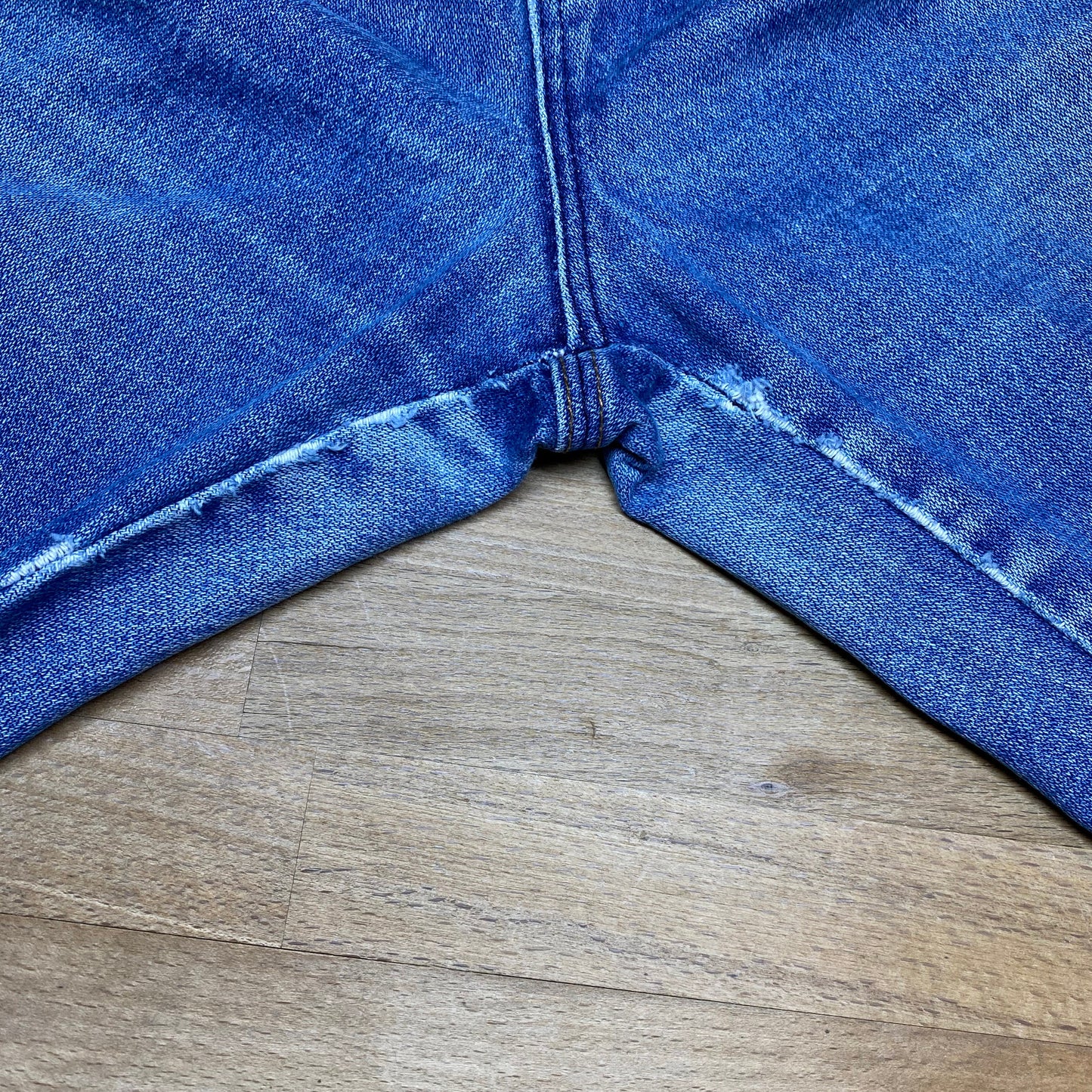 Small 70s Wrangler High Waisted Jeans 26" | Vintage Straight Leg Soft Denim Mom Jeans