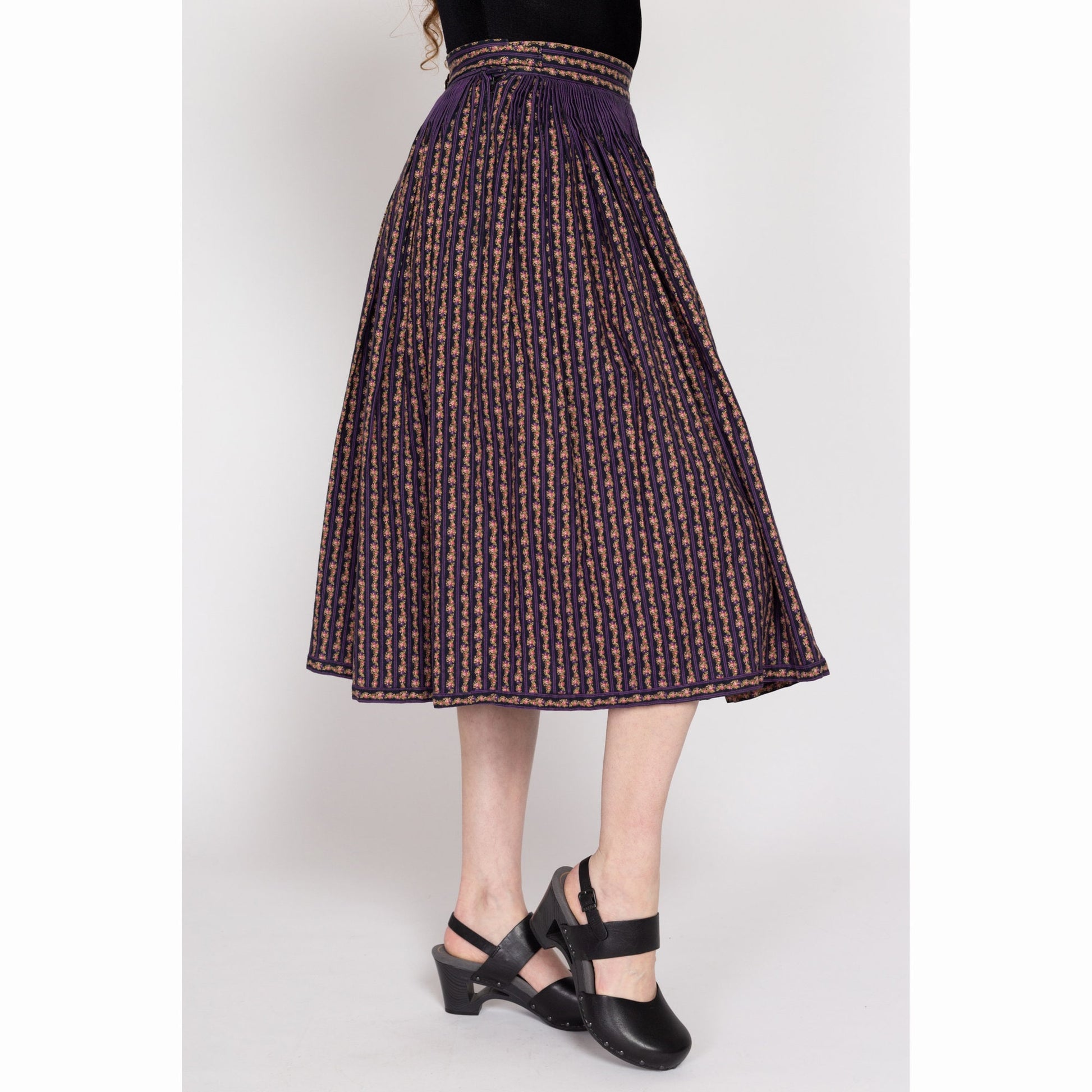 Small 80s Floral Striped Belted Midi Folk Skirt | Vintage Elho Heller Sport High Waisted Knife Pleated Skirt