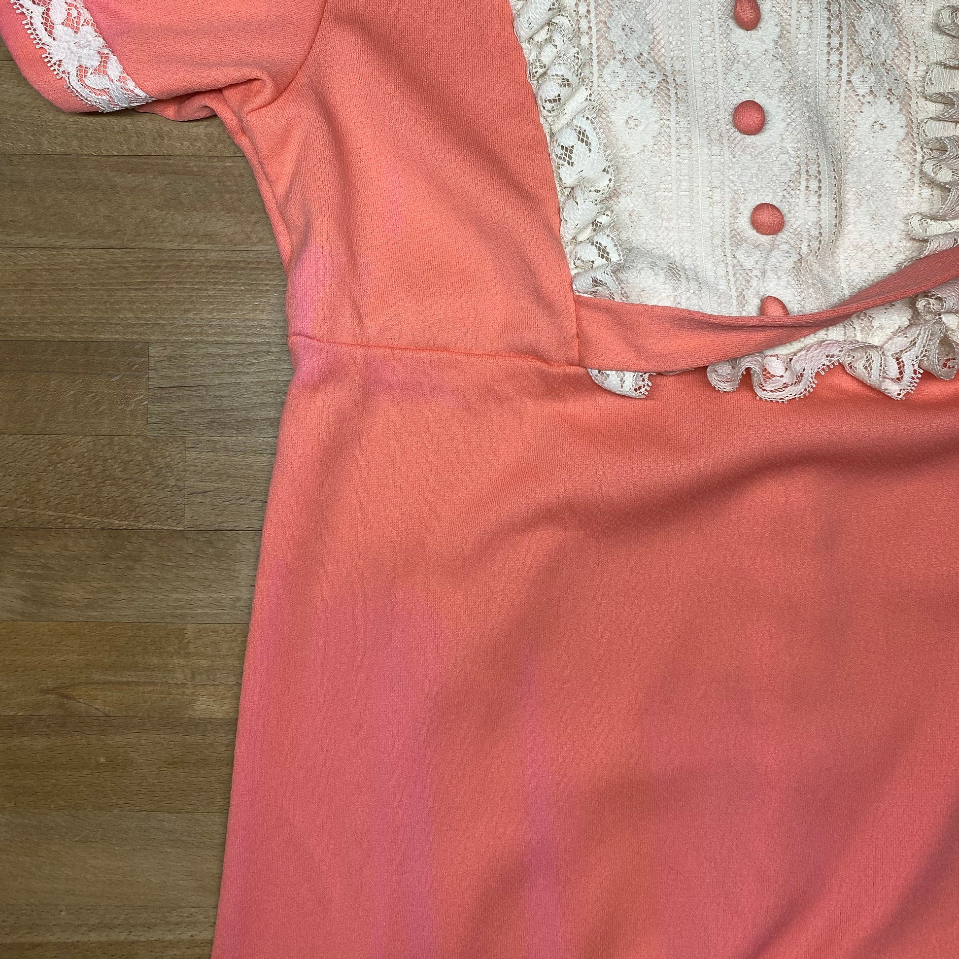 Small 70s Peach Lace Trim Prairie Maxi Dress | Vintage Puff Sleeve Boho Hippie Formal Gown