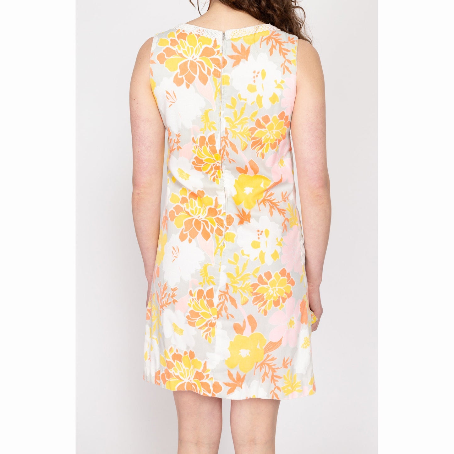 Small 60s Floral Mini Thigh Slit Shift Dress | Vintage Boho Sleeveless Lace Trim Girly Sundress