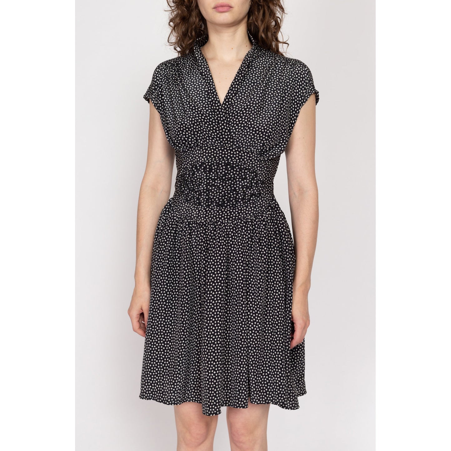 Small 80s Black & White Clover Print Mini Dress | Vintage Rockabilly Fit Flare Fitted Waist V Neck Dress