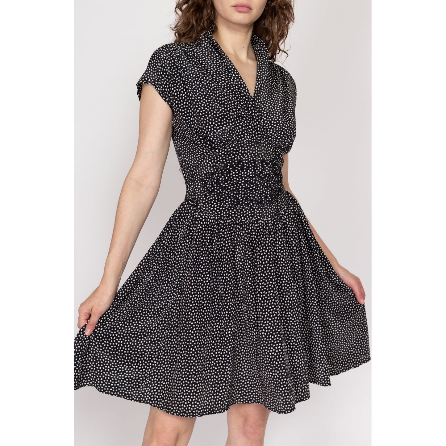 Small 80s Black & White Clover Print Mini Dress | Vintage Rockabilly Fit Flare Fitted Waist V Neck Dress