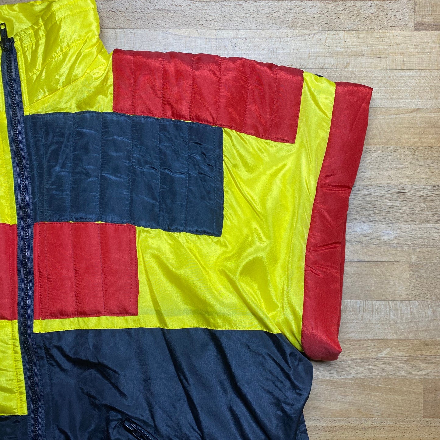 Medium 90s Color Block Zip-Off Sleeve Jacket | Vintage Convertible Vest Windbreaker Jacket