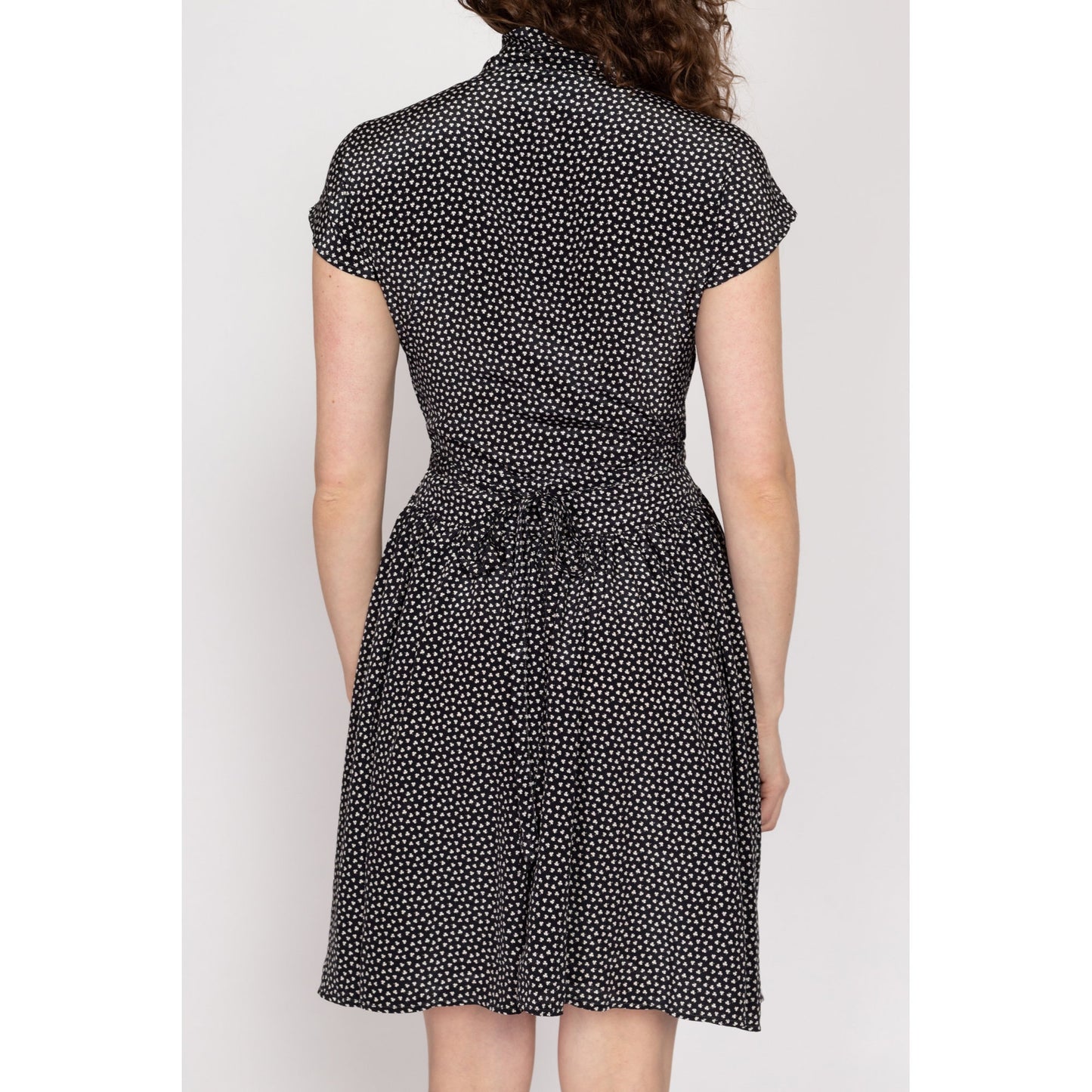 Small 80s Black & White Clover Print Mini Dress | Vintage Rockabilly Fit Flare Fitted Waist V Neck Dress