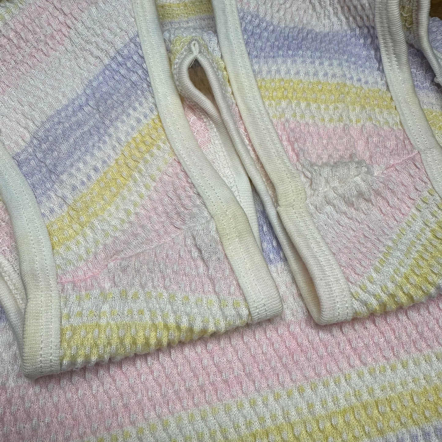 Medium 80s Wrangler Pastel Striped Knit Sleeveless Top | Vintage Fitted Stretchy Popcorn Tank