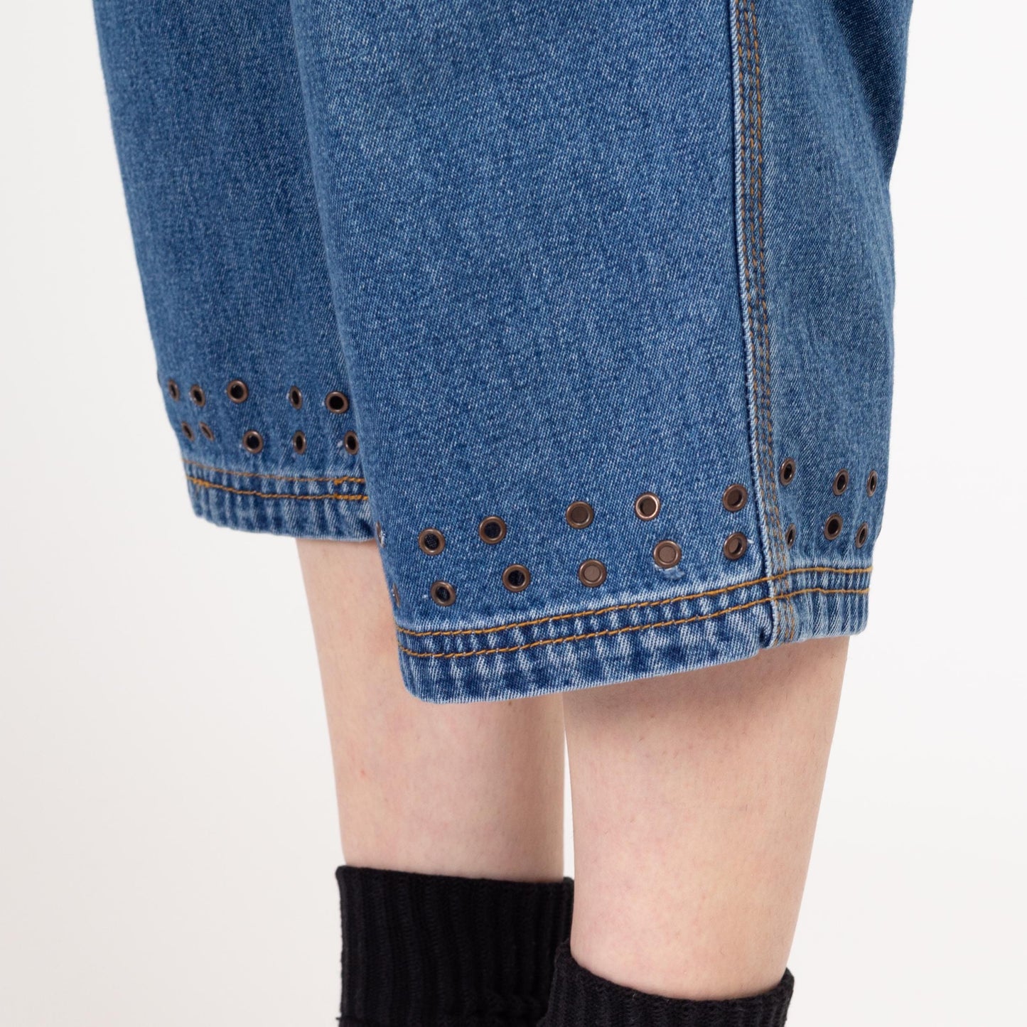 Medium 90s Capri Grommet Jeans | Vintage High Waisted Cropped Denim Elastic Mom Jeans