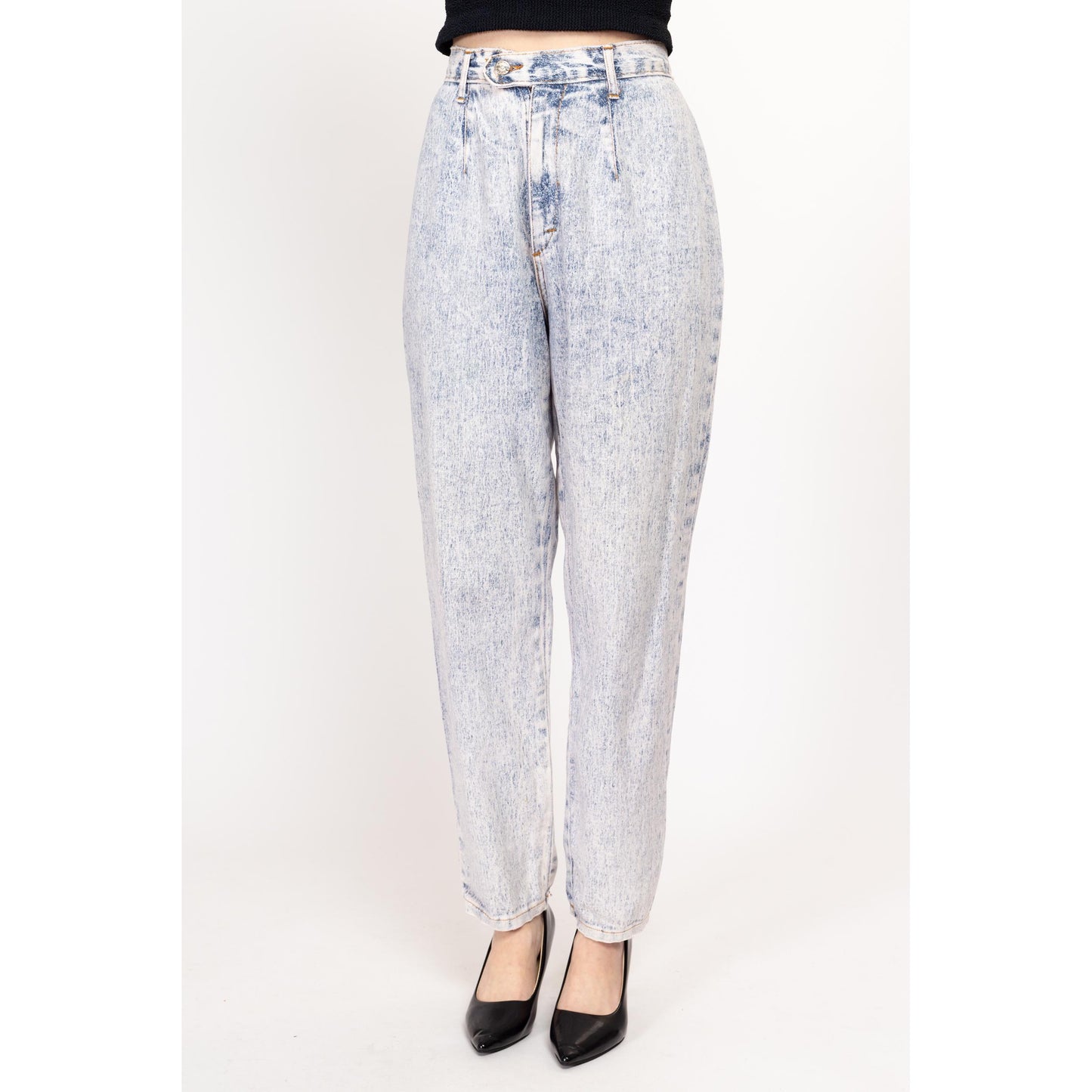 Medium 80s Acid Wash High Waisted Jeans 28-29" | Vintage Curvy Fit Light Wash Denim Tapered Leg Mom Jeans