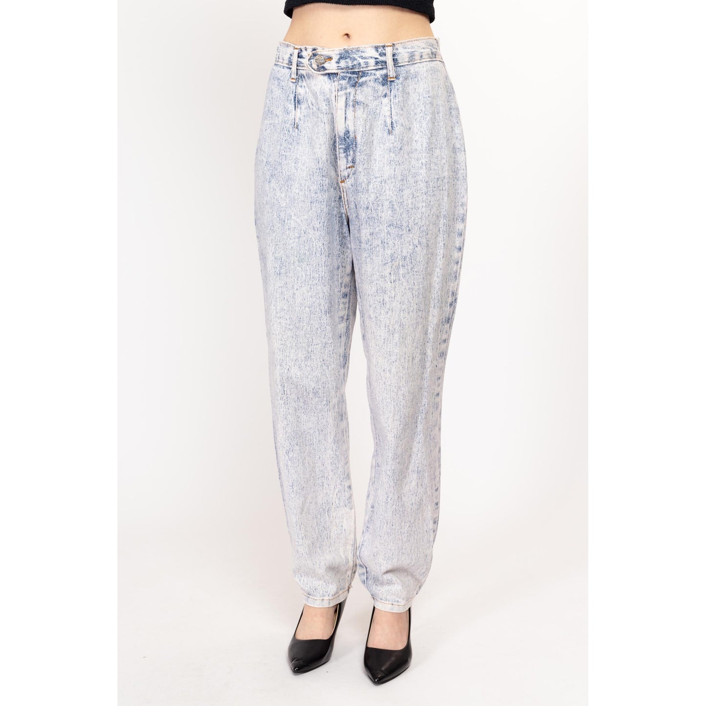 Medium 80s Acid Wash High Waisted Jeans 28-29" | Vintage Curvy Fit Light Wash Denim Tapered Leg Mom Jeans