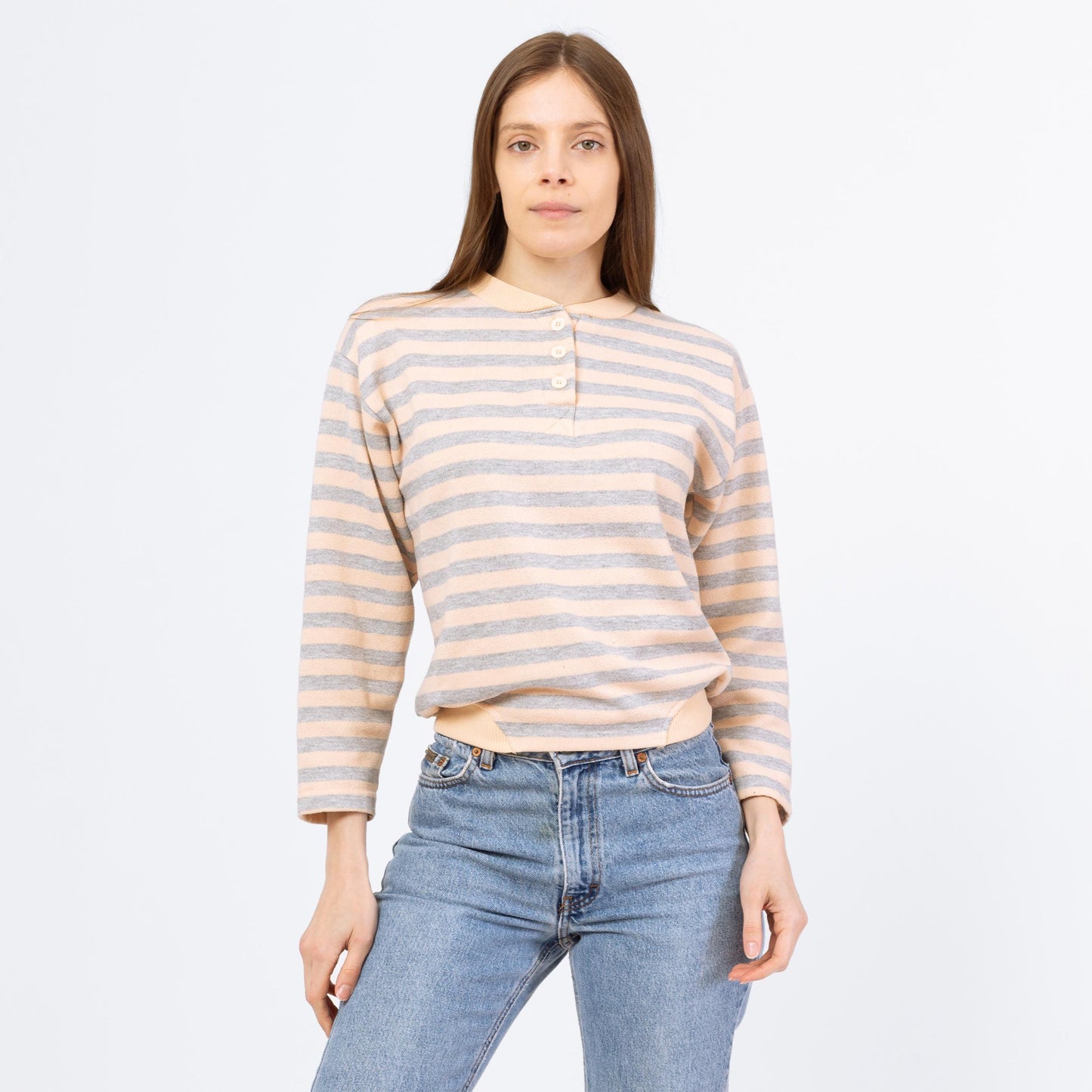 Vintage 80s Peach & Grey Striped Henley Sweatshirt - Medium | Vintage Slouchy Cropped Pullover Half Button Sweater