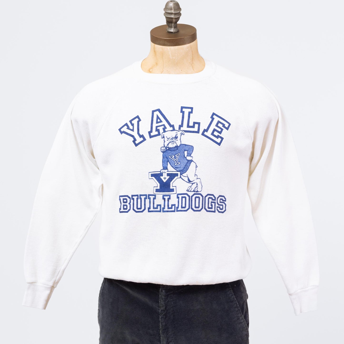 3 Vintage 90s Yale University Bulldogs Sweatshirt - Medium | Ivy League College Graphic Raglan Sleeve Crew Neck Pullover Sweater