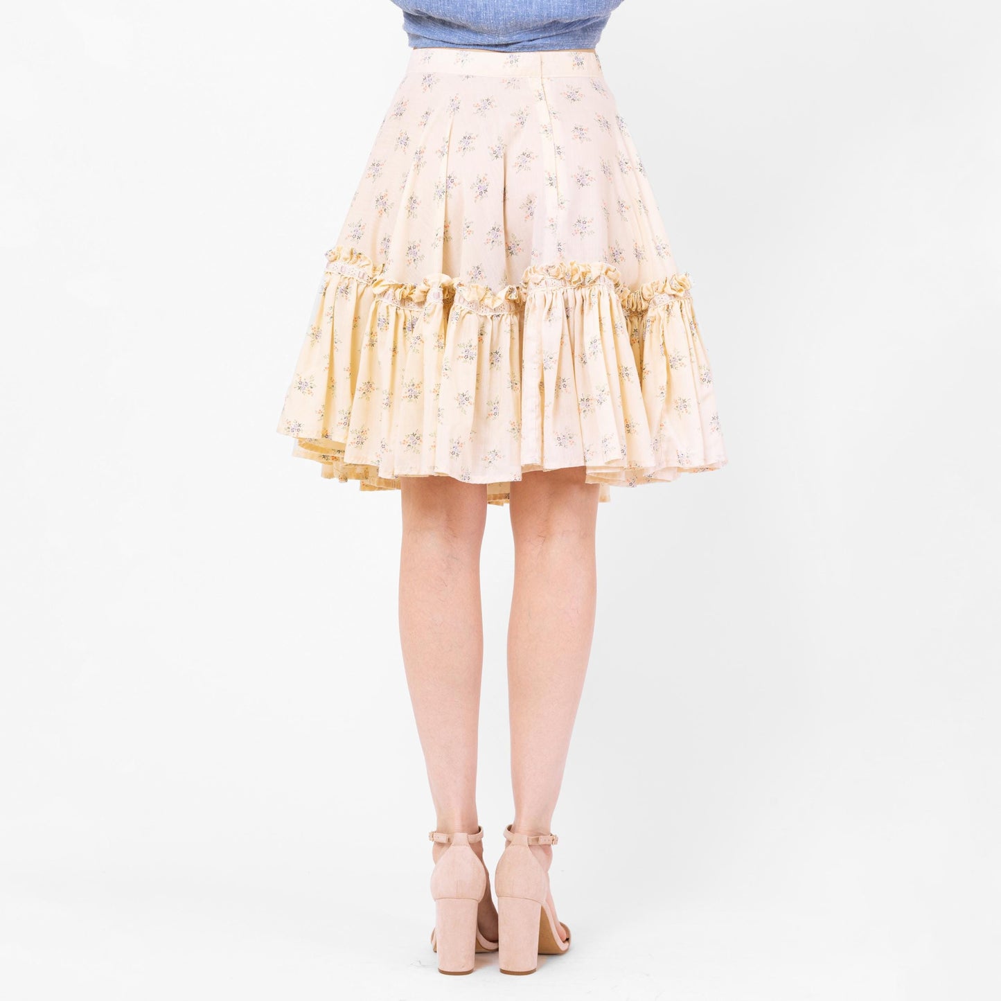Vintage 70s Cream Floral Prairie Circle Skirt - Small, 26" Waist | Boho Knee Length Square Dance Skirt, Ruffle Tiered Cottagecore Skirt