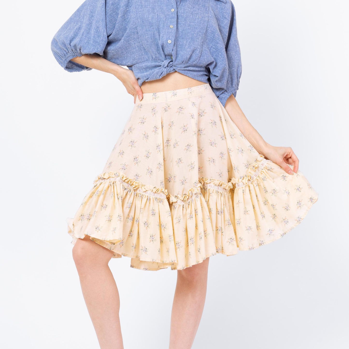 Vintage 70s Cream Floral Prairie Circle Skirt - Small, 26" Waist | Boho Knee Length Square Dance Skirt, Ruffle Tiered Cottagecore Skirt