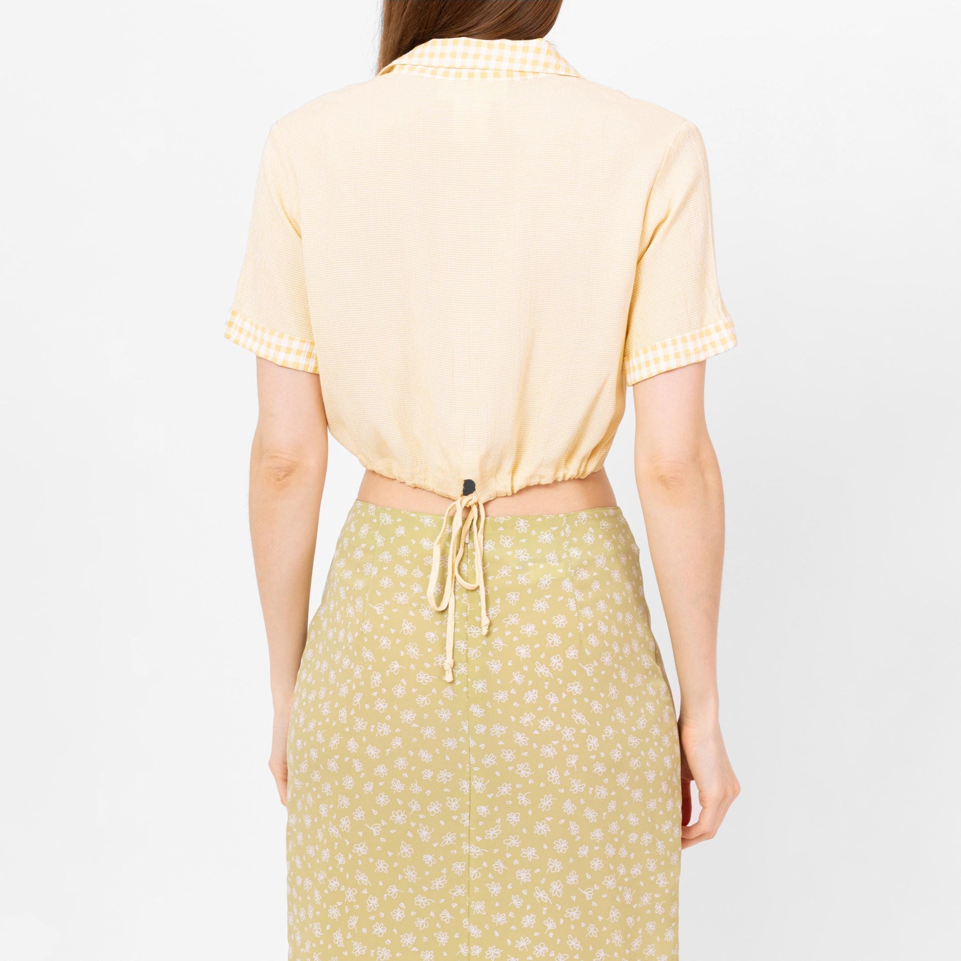 Vintage 90s Yellow Gingham Cinched Waist Crop Top - Small | Boho Short Sleeve Collared Cropped Blouse, Cottagecore Button Up Shirt