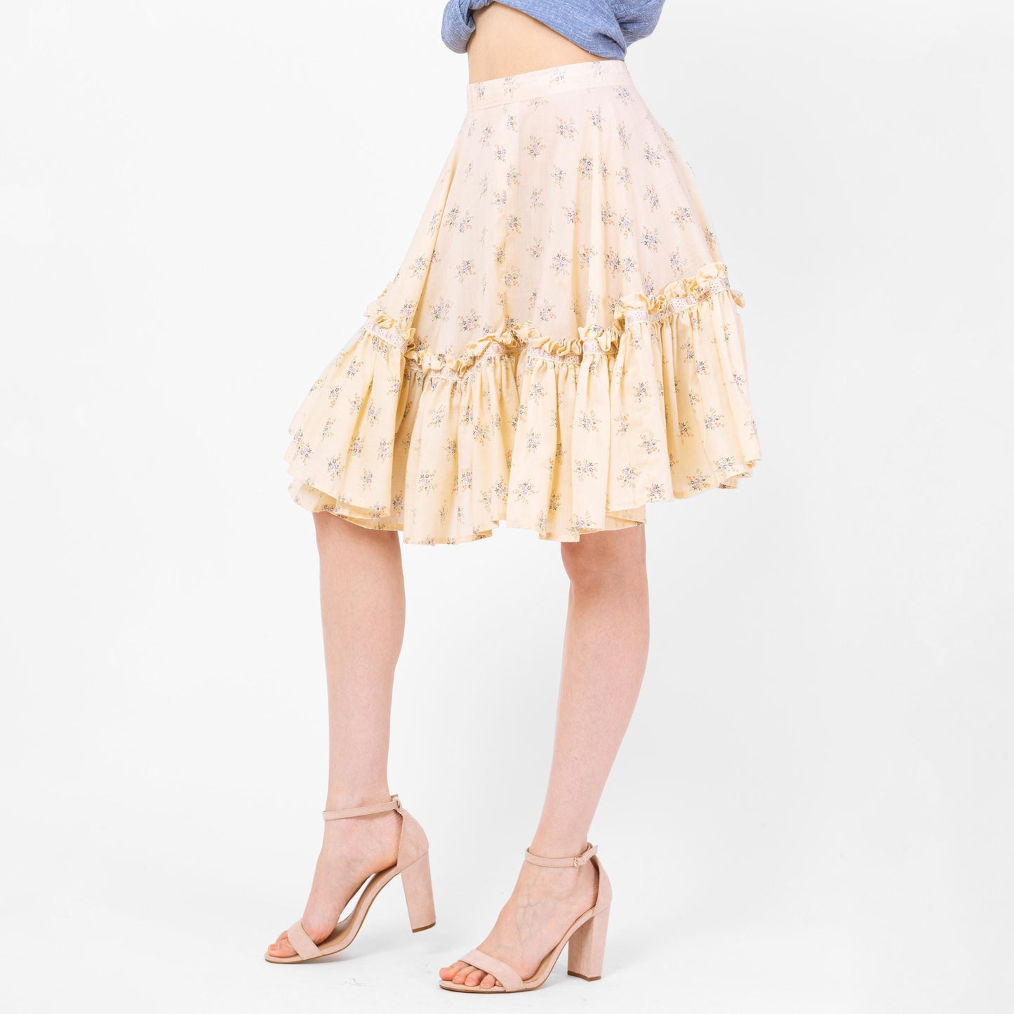 Vintage 70s Cream Floral Prairie Circle Skirt - Small, 26" Waist | Boho Knee Length Square Dance Skirt, Ruffle Tiered Cottagecore Skirt
