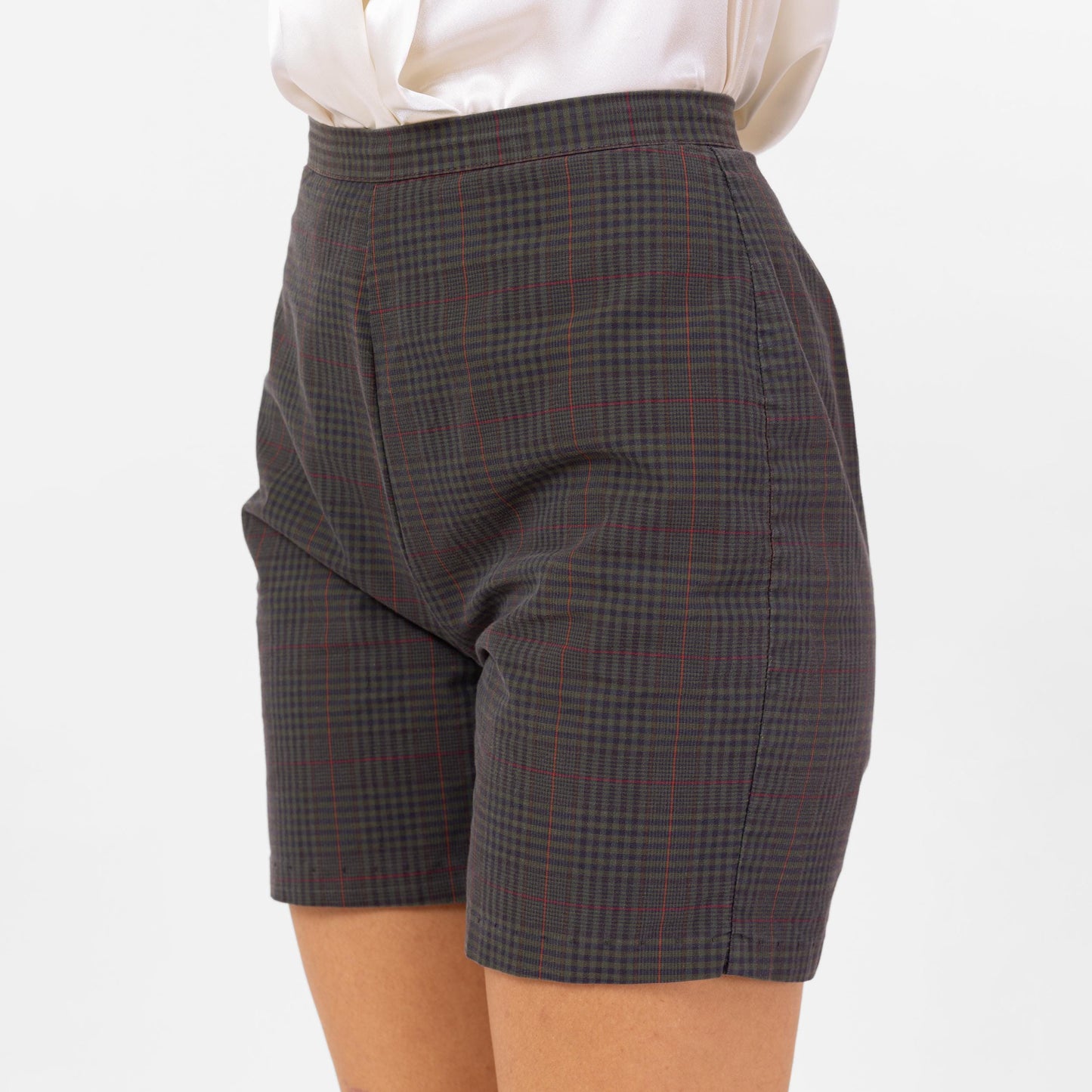 Vintage 60s Dark Grey Plaid High Waisted Shorts - Extra Small, 24" Waist | Retro Dark Academia Schoolgirl Pinup Bermuda Shorts