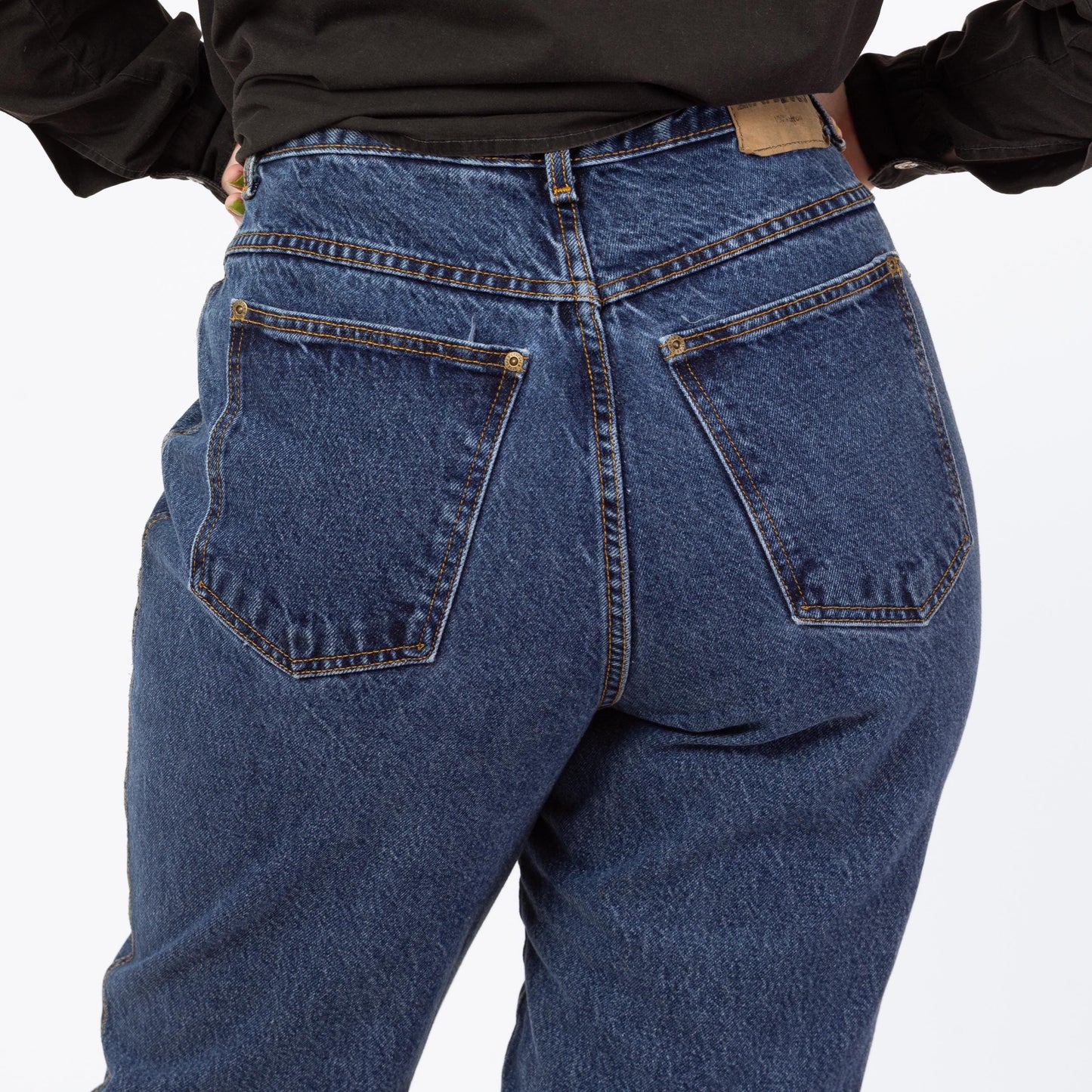 Vintage 90s Dark High Waisted Mom Jeans - Large, 33" Waist | Curvy Fit Tapered Leg Denim, Grunge High Rise Jeans