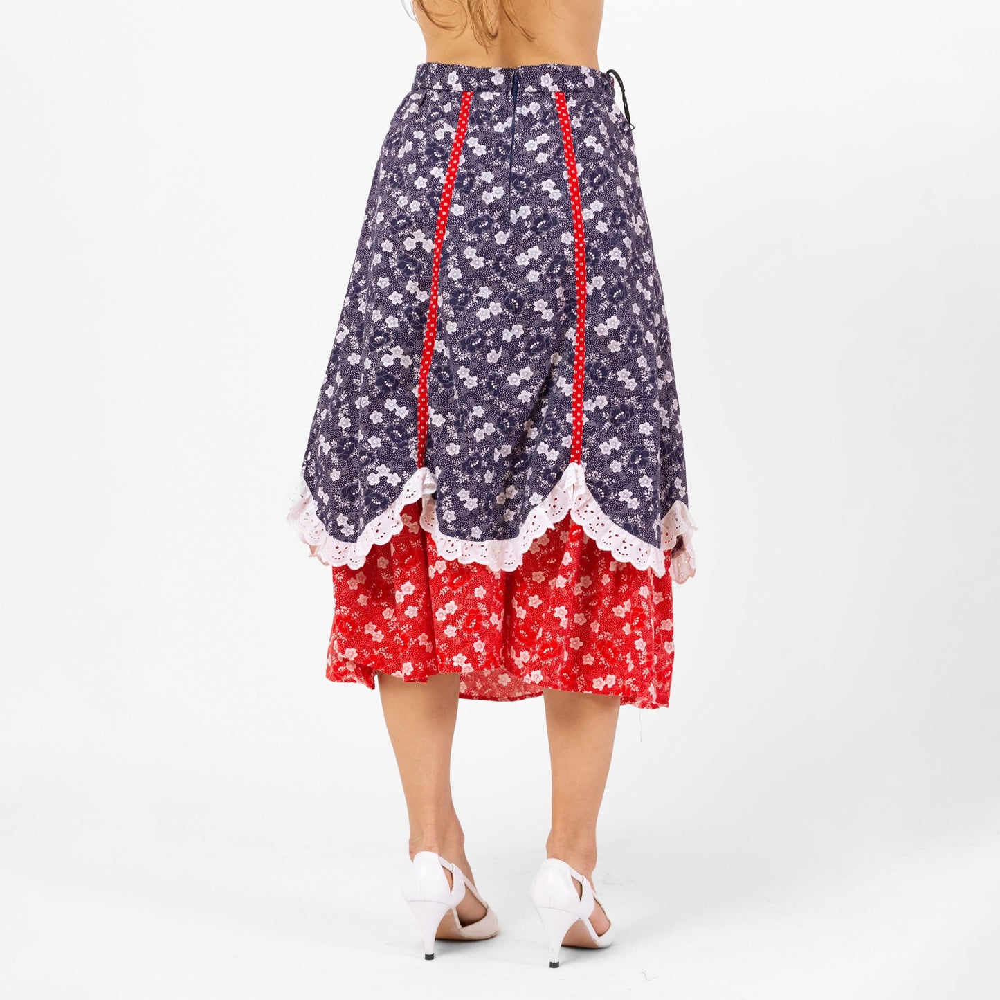 Vintage 70s Red White & Blue Floral Prairie Skirt - Extra Small, 25" Waist | Retro Folk Americana Tiered A Line Midi Skirt