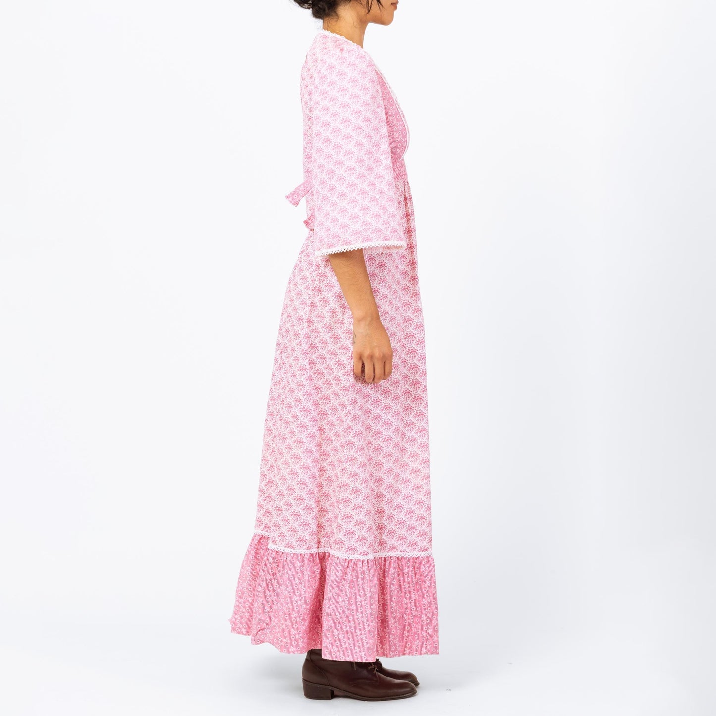 Vintage 70s Pink Floral Bell Sleeve Prairie Dress - Small | Boho Cottagecore Calico 3/4 Sleeve Lace Trim Maxi Sundress
