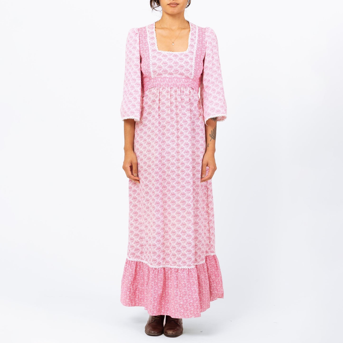 Vintage 70s Pink Floral Bell Sleeve Prairie Dress - Small | Boho Cottagecore Calico 3/4 Sleeve Lace Trim Maxi Sundress