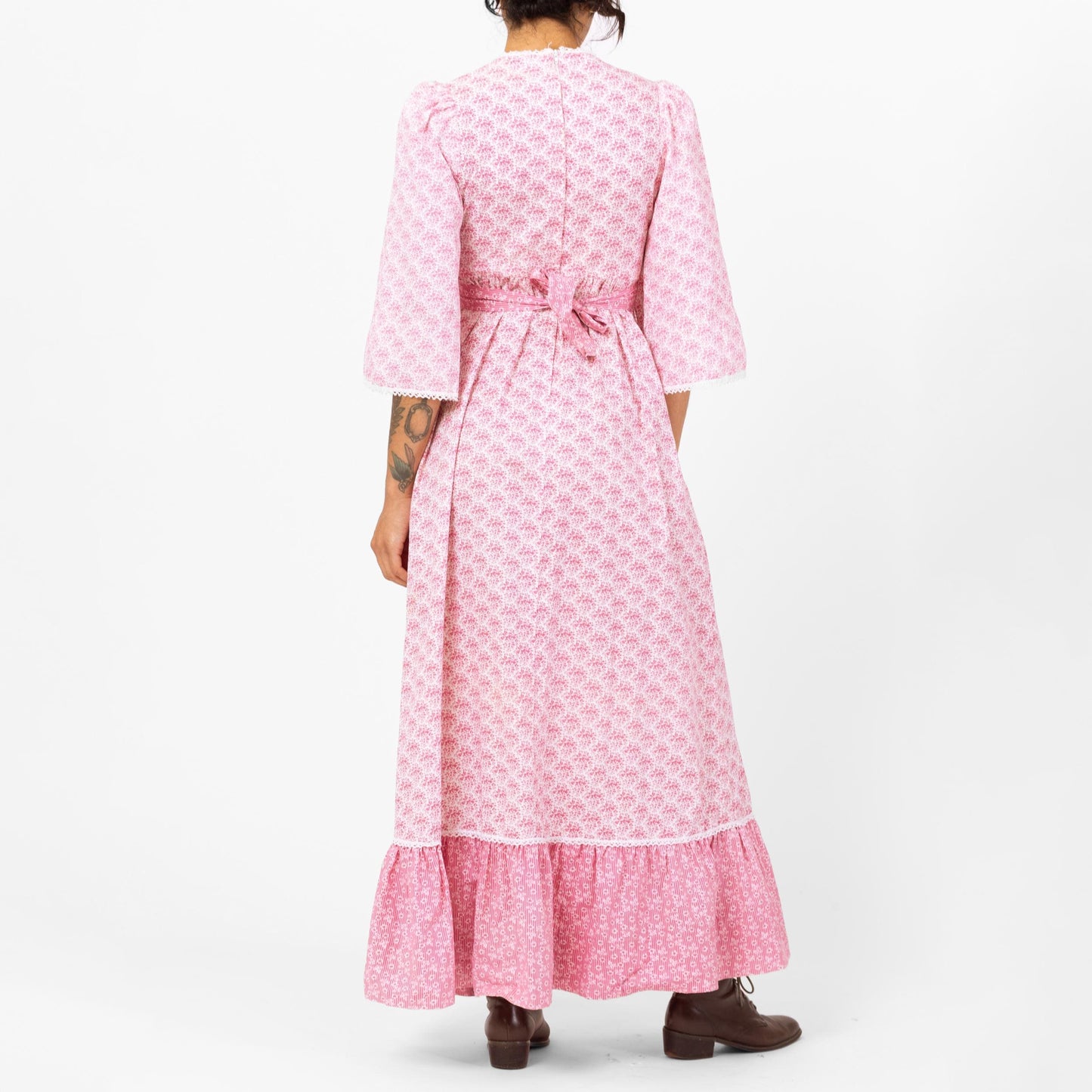 Vintage 70s Pink Floral Bell Sleeve Prairie Dress - Small | Boho Cottagecore Calico 3/4 Sleeve Lace Trim Maxi Sundress