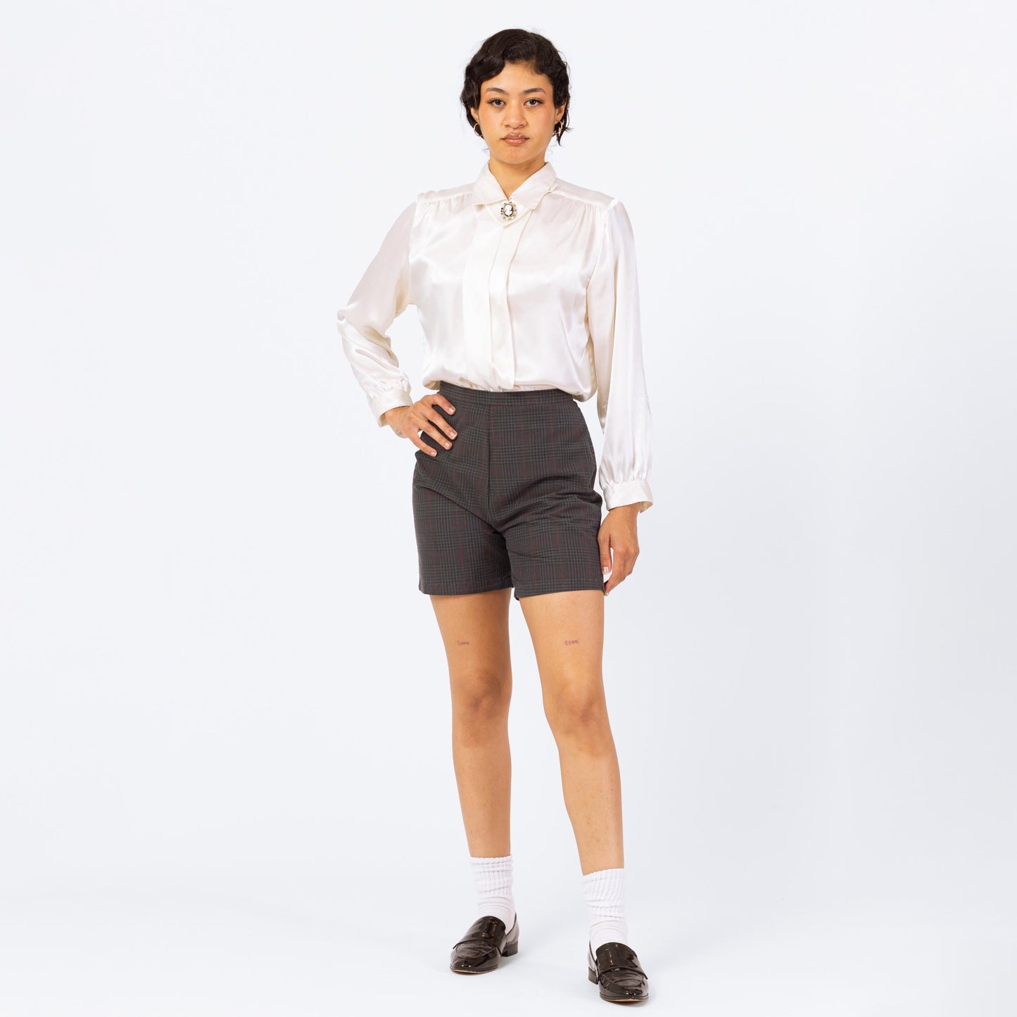 Vintage 60s Dark Grey Plaid High Waisted Shorts - Extra Small, 24" Waist | Retro Dark Academia Schoolgirl Pinup Bermuda Shorts
