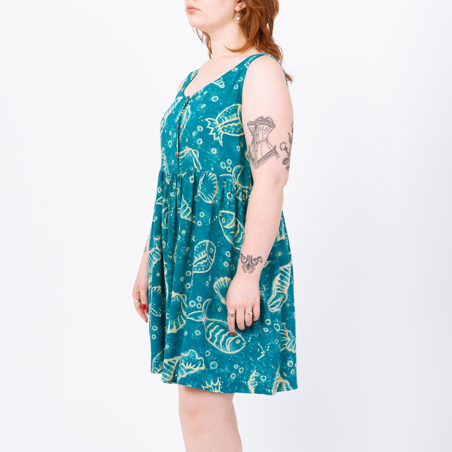 Vintage 90s Teal Fish & Seashell Batik Print Mini Sundress - Medium | Blue Tie Dye Summer Dress, Boho Sleeveless Button Up Beach Dress