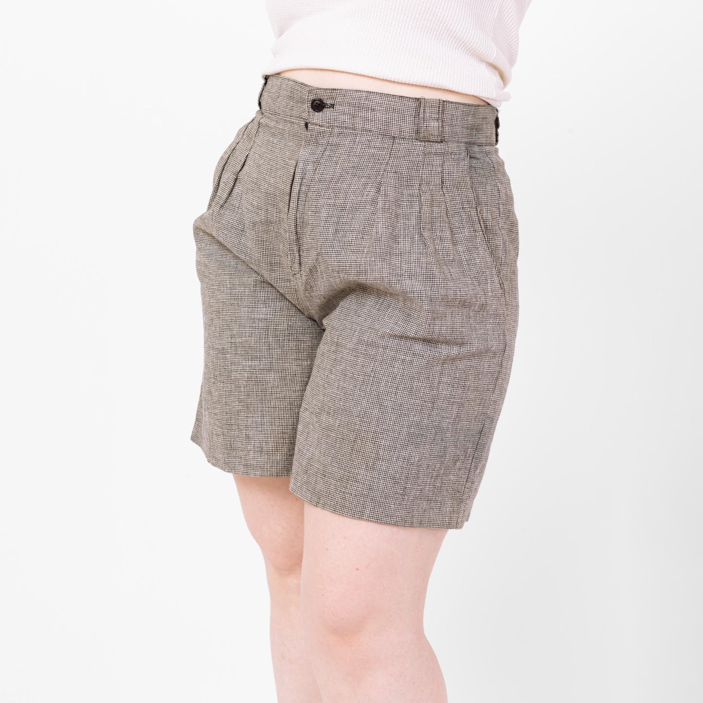 Vintage 80s Black & White Houndstooth Trouser Shorts - Large, 31" Waist | Linen Cotton High Waisted Pleated Long Shorts