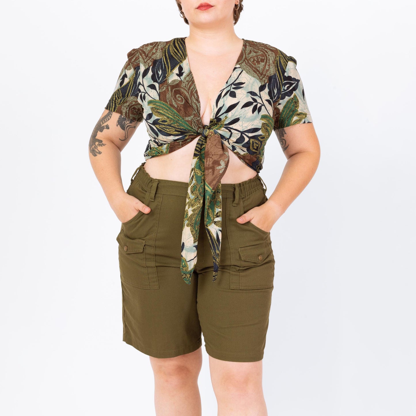 Vintage 90s Green Tropical Floral Tie Front Crop Top - Extra Large | Boho Short Sleeve Cropped Blouse, Deep V Neck Shirt
