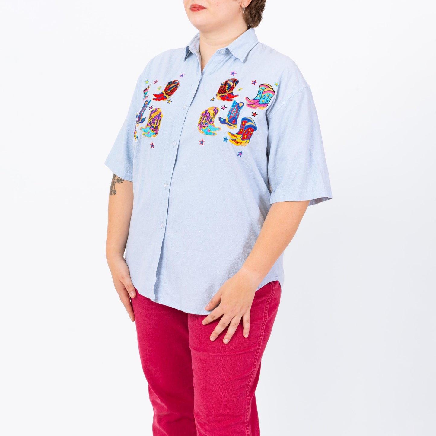 Vintage 90s Cowboy Boot Chambray Shirt - Large | Western Novelty Applique Button Up Short Sleeve Denim Top