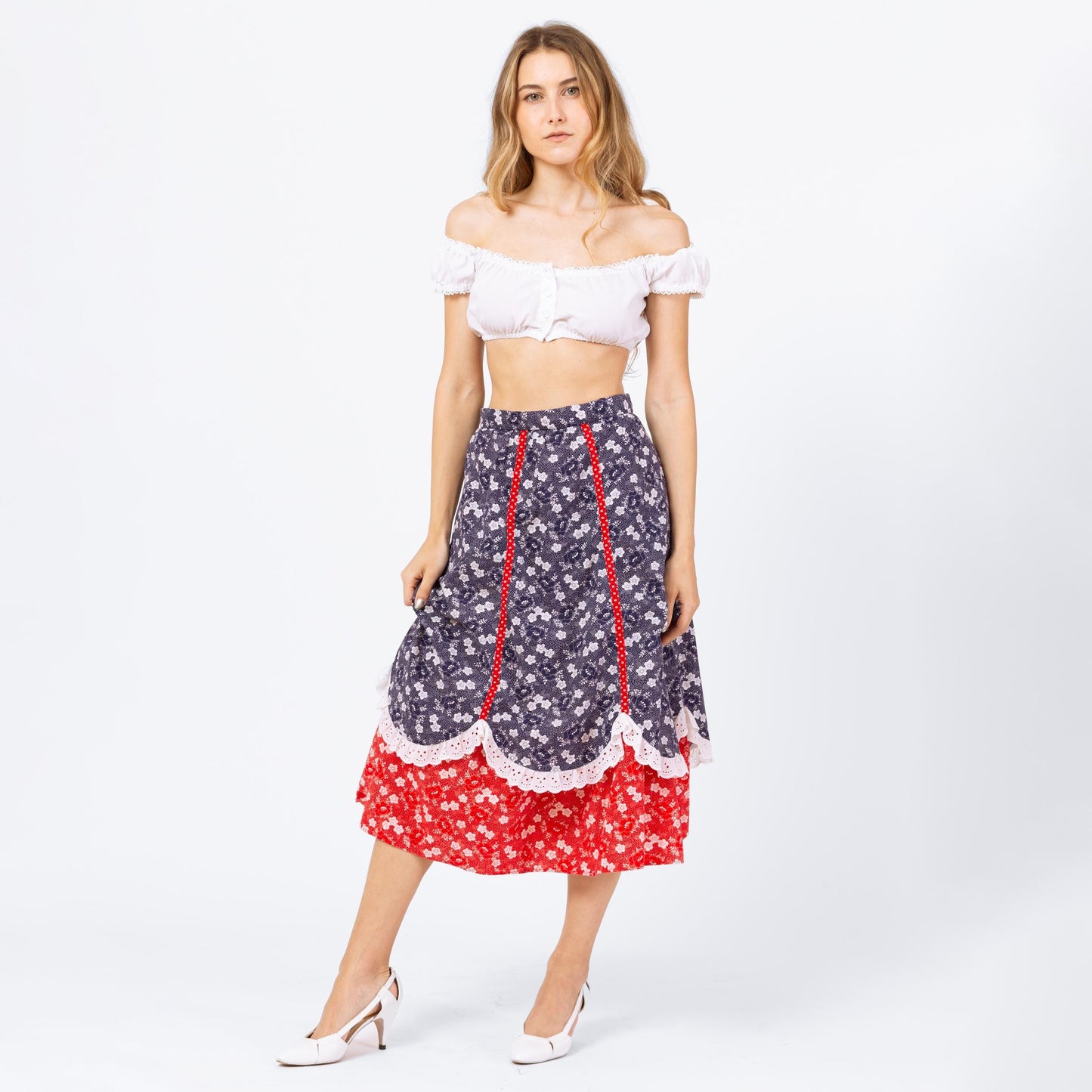 Vintage 70s Red White & Blue Floral Prairie Skirt - Extra Small, 25" Waist | Retro Folk Americana Tiered A Line Midi Skirt