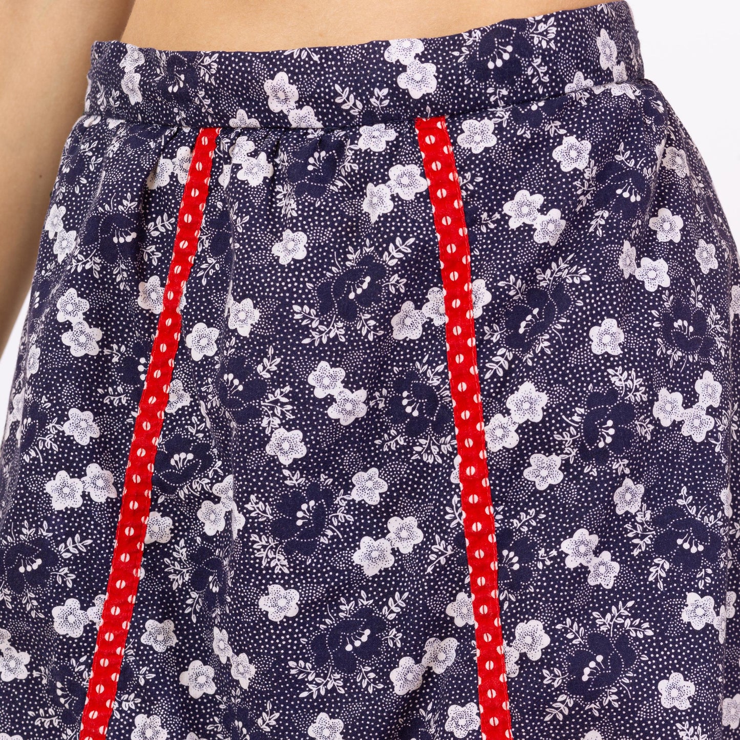 Vintage 70s Red White & Blue Floral Prairie Skirt - Extra Small, 25" Waist | Retro Folk Americana Tiered A Line Midi Skirt