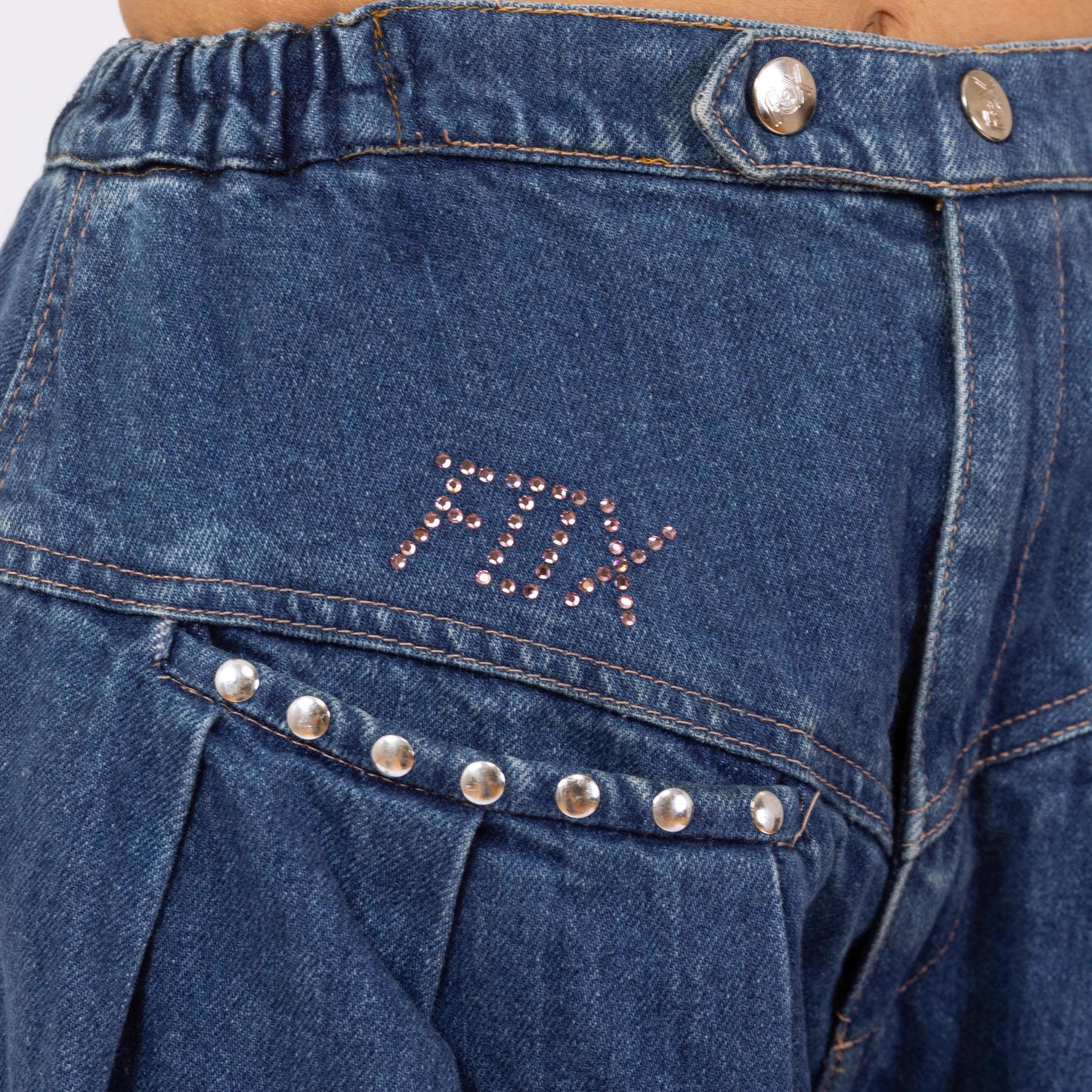 Vintage 80s Studded Fox Balloon Jeans - Extra Small, 22"-25" Waist | Streetwear Denim High Waisted Tapered Leg Baggy Barrel Jeans