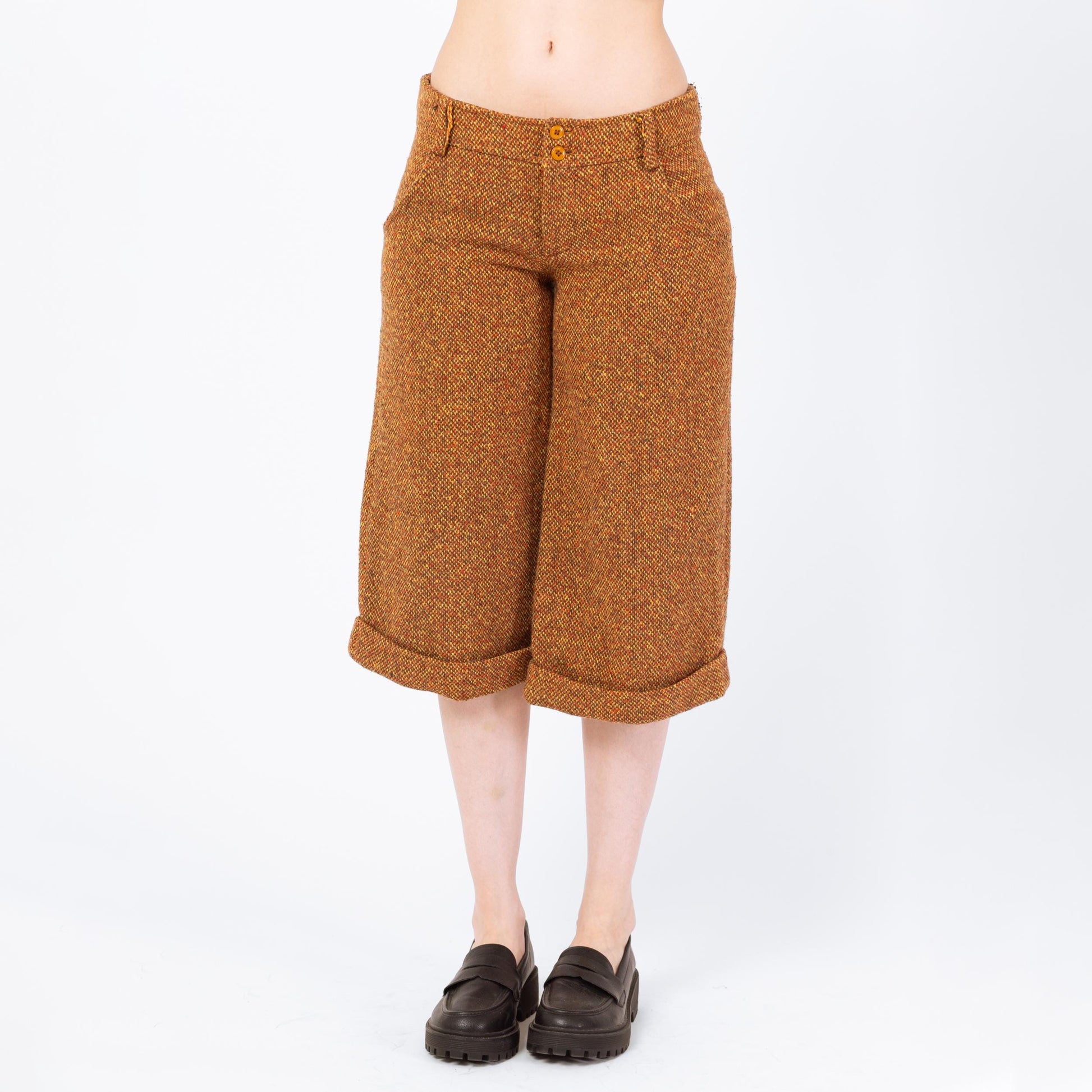 Vintage Y2K Orange Woven Culotte Shorts - Small | Low Rise Wide Leg Shorts, Retro Long Knickerbocker Breeches