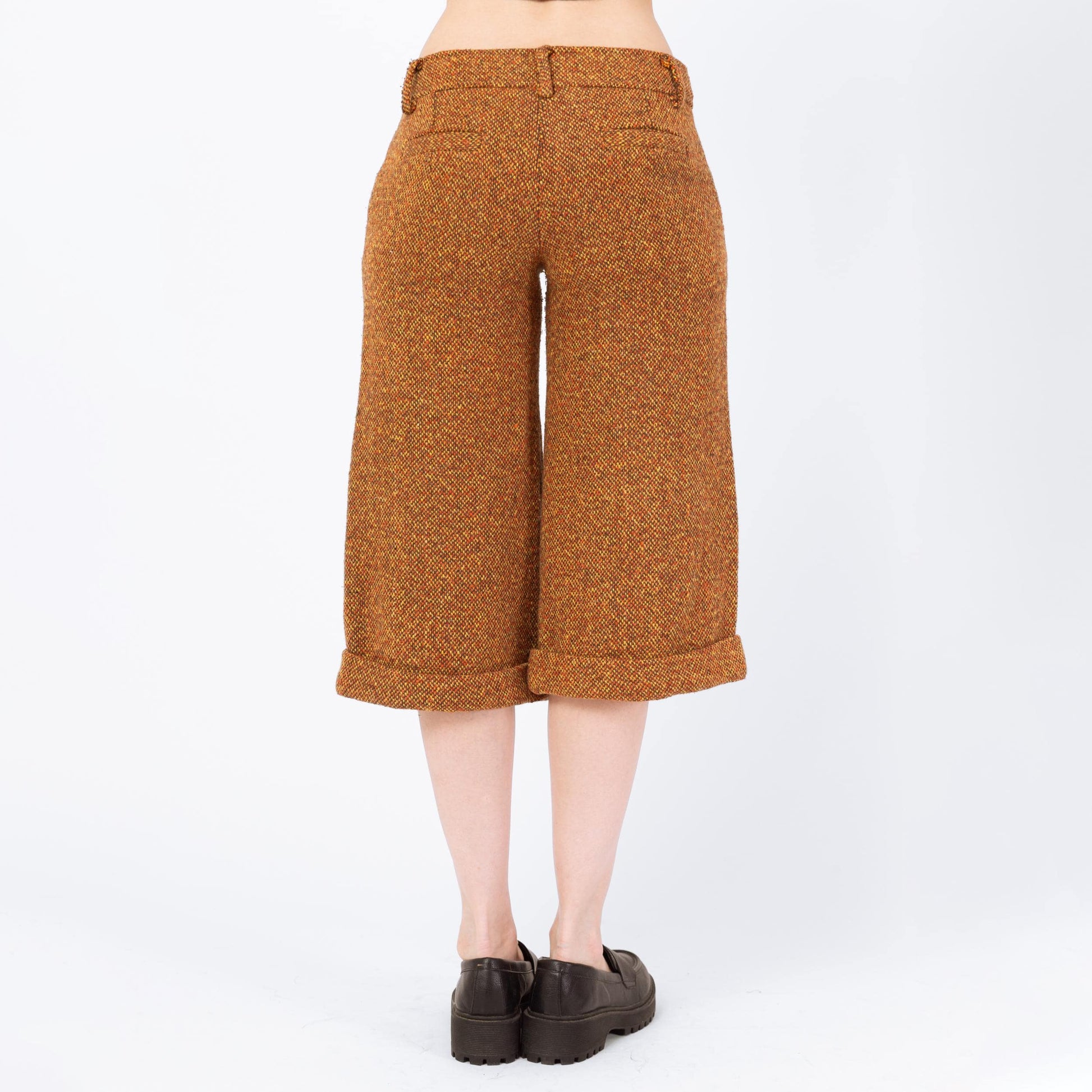 Vintage Y2K Orange Woven Culotte Shorts - Small | Low Rise Wide Leg Shorts, Retro Long Knickerbocker Breeches
