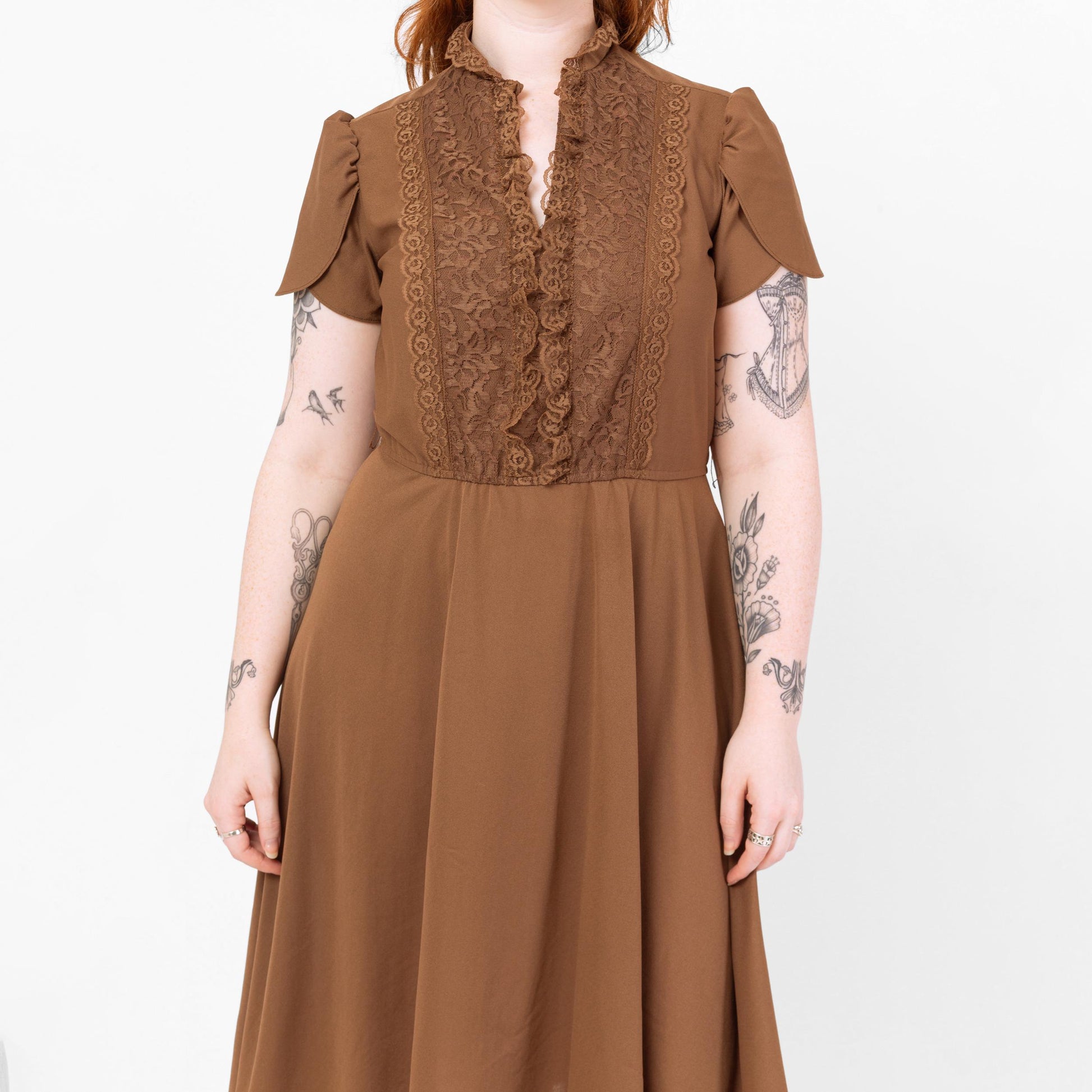 Vintage 70s Cocoa Brown Lace Trim Midi Folk Dress - Medium | Puff Sleeve Boho Prairie Dress