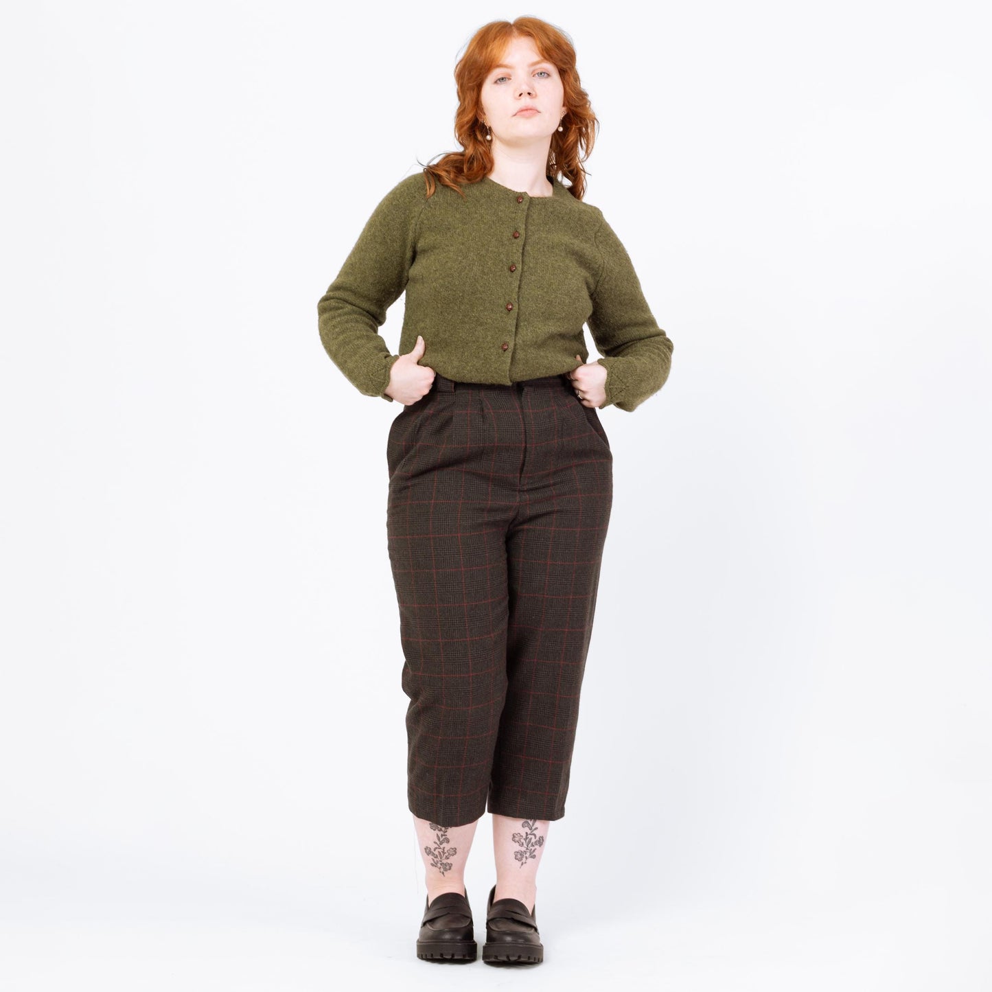 Vintage 80s Dark Grey Plaid Wool Cropped Trousers - Large, 31.5" Waist | Retro High Rise Capris Ankle Pants
