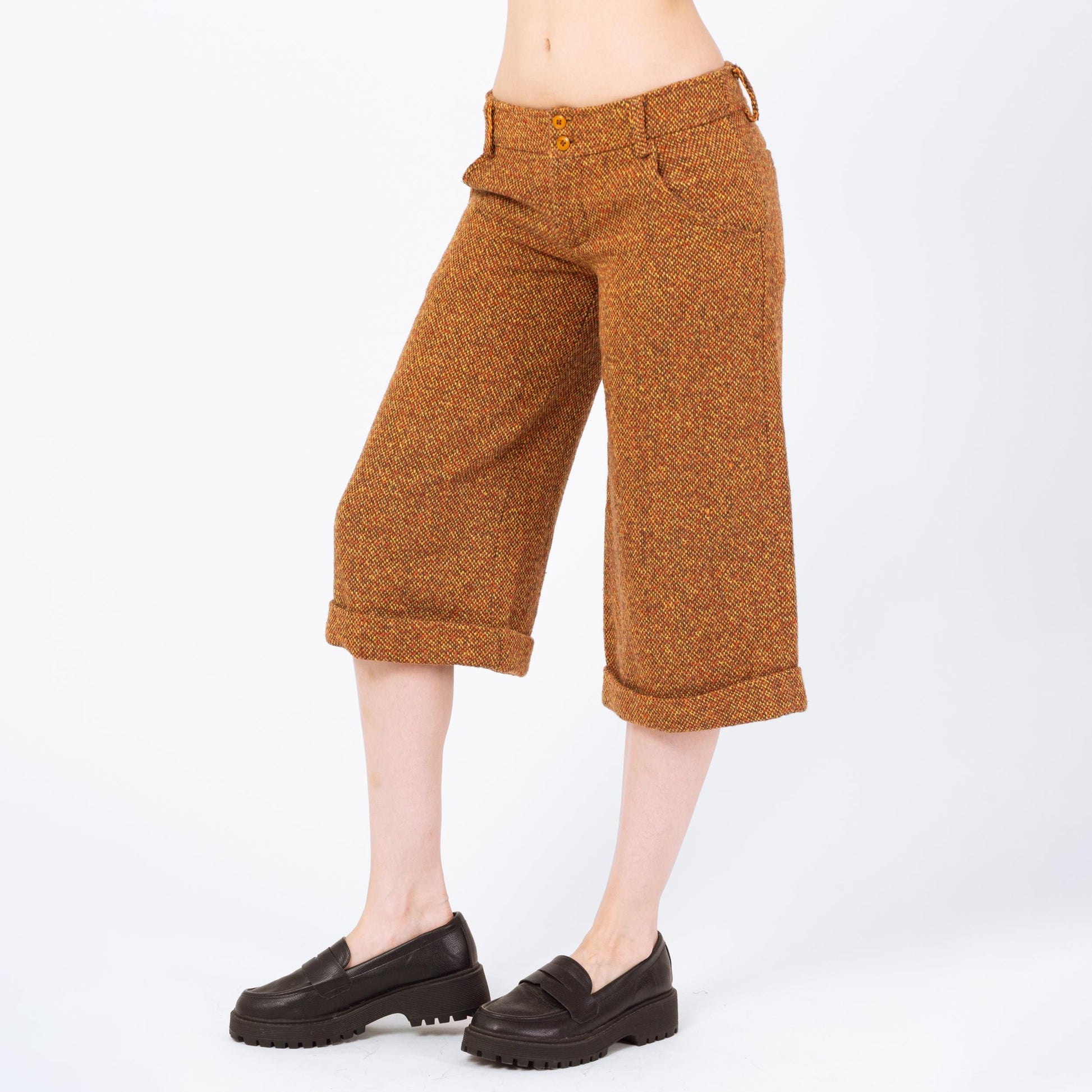 Vintage Y2K Orange Woven Culotte Shorts - Small | Low Rise Wide Leg Shorts, Retro Long Knickerbocker Breeches