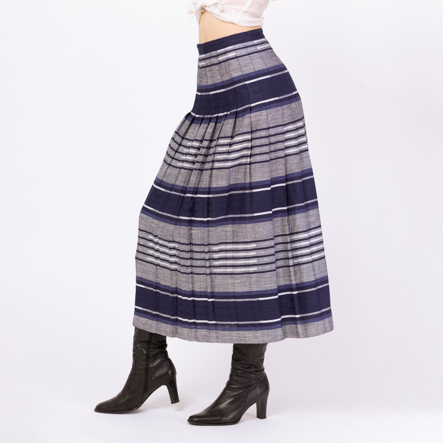 Vintage 80s Navy Blue & White Plaid Pleated Midi Skirt - Small, 26" Waist