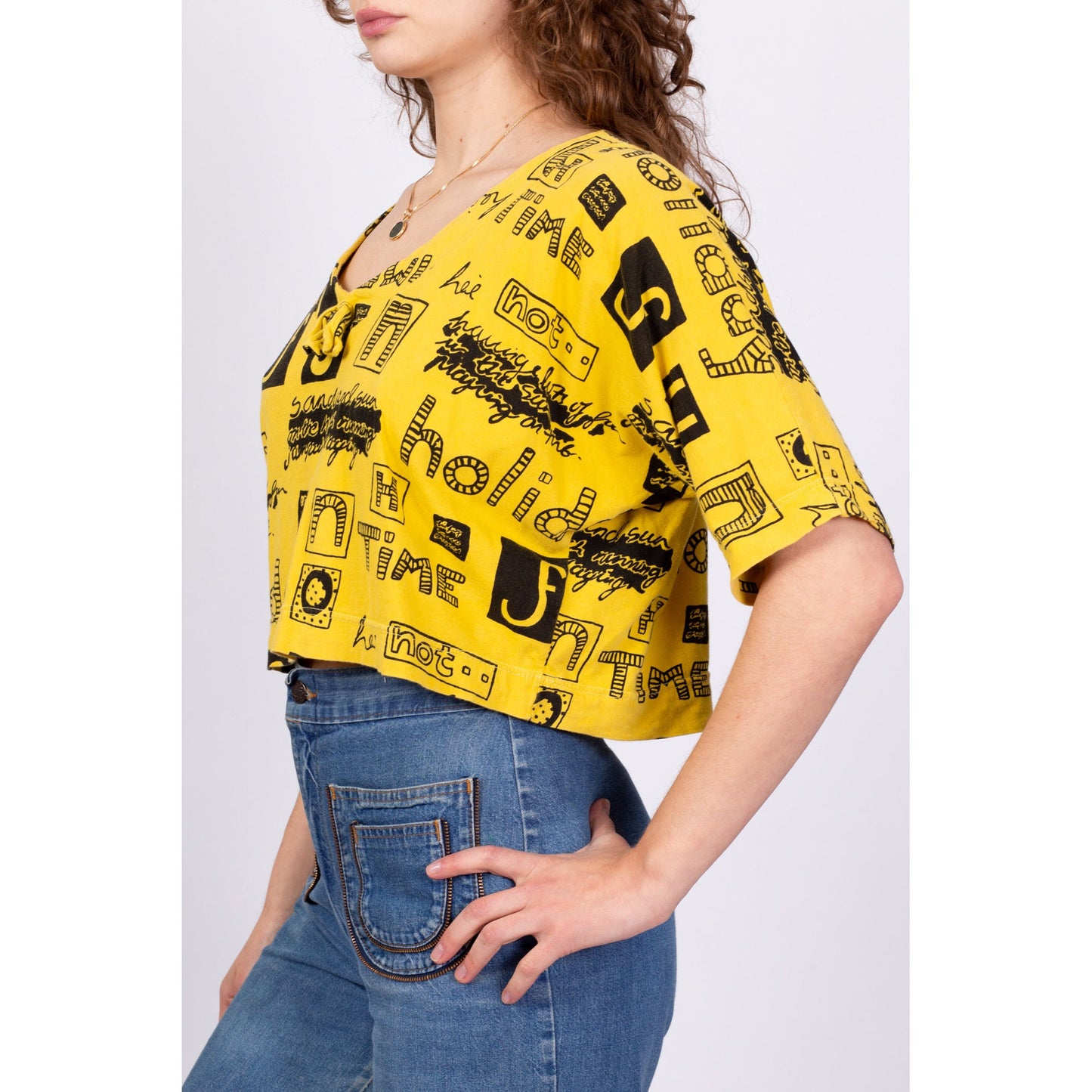 80s Sand & Sun Holiday Fun Time Graphic Cropped Tee - Small