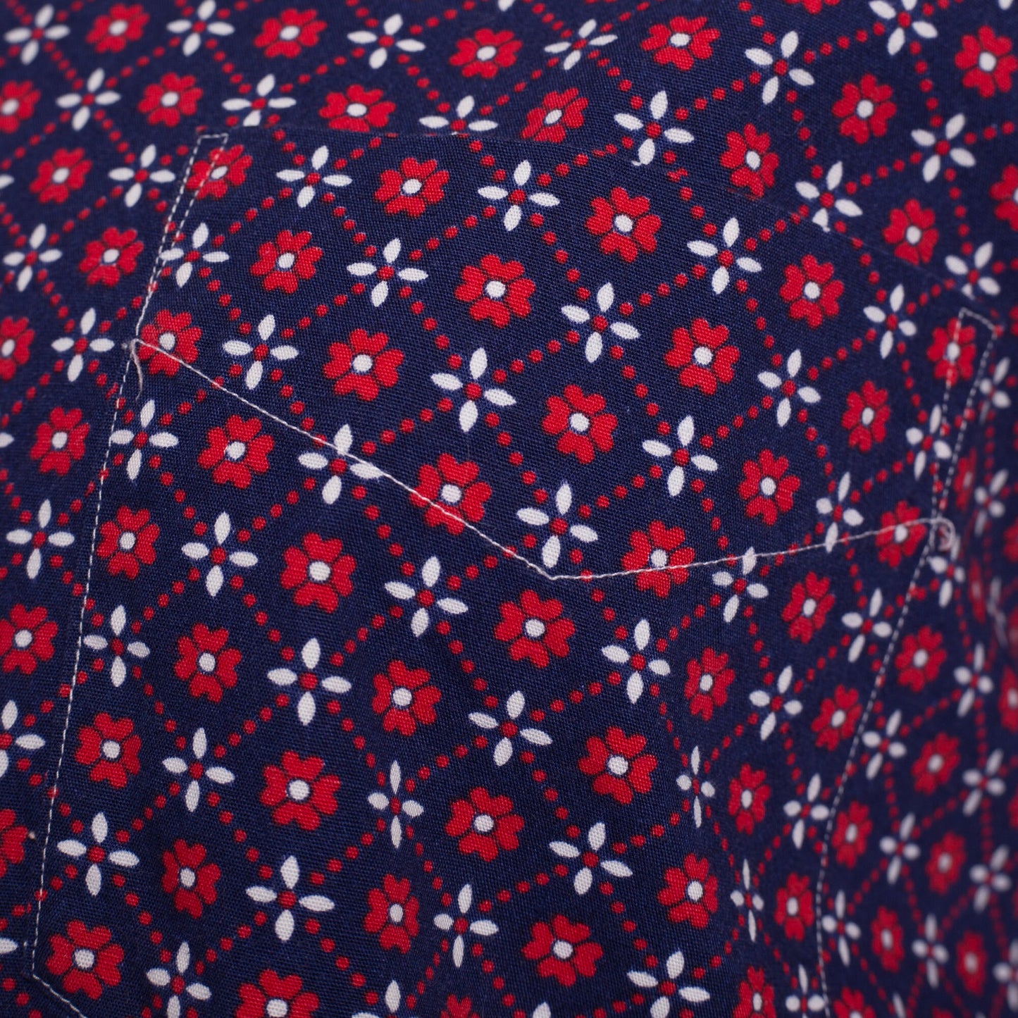70s Mod Floral Collared Shirt - Men's Small to Medium | Vintage Red White Blue Boho Short Sleeve Button Up Top