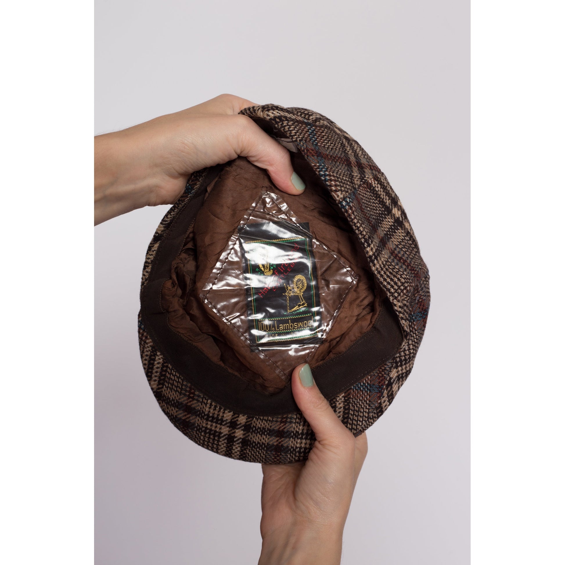 S| 70s 80s Irish Plaid Tweed Flat Cap - Men's Small | Vintage Newsboy Cabbie Hat