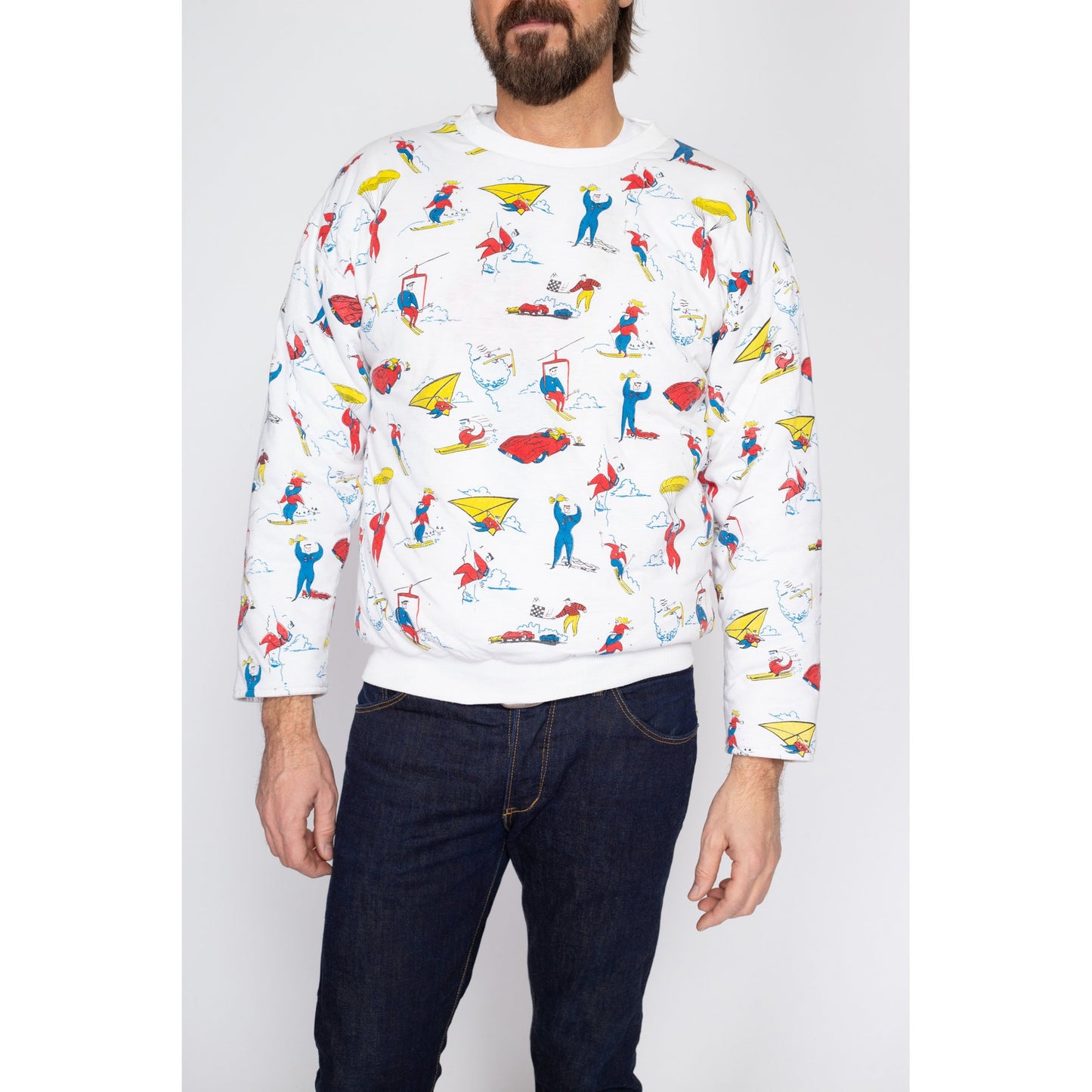 Small 80s Reversible Ski Graphic Sweatshirt | Vintage White Winter Sports All Over Print Graphic Puffy Pullover