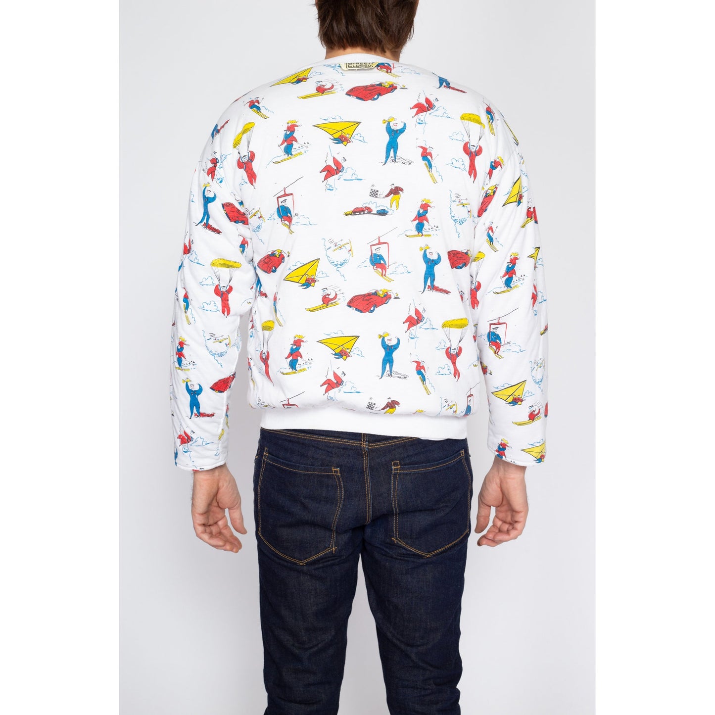 Small 80s Reversible Ski Graphic Sweatshirt | Vintage White Winter Sports All Over Print Graphic Puffy Pullover