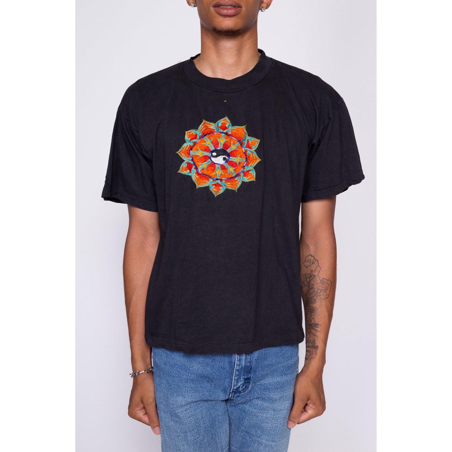 90s Embroidered Yin & Yang T Shirt - Men's Large Short | Vintage Nepal Black Hippie Tourist Tee