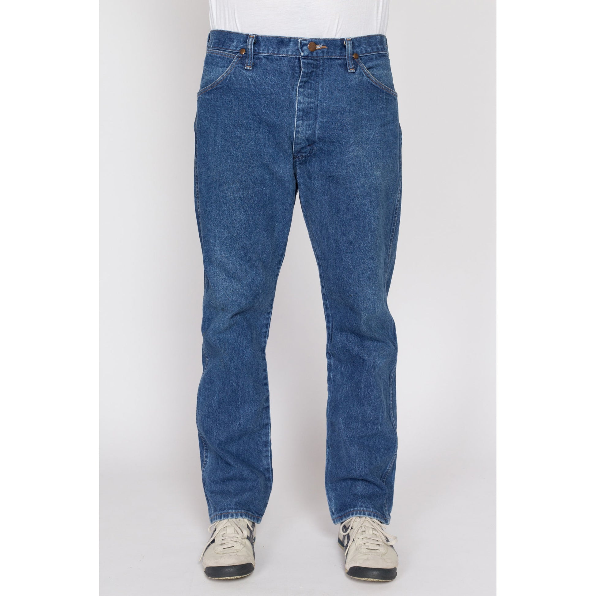 34x30 80s Wrangler Jeans | Vintage Medium Wash Denim Made In USA Straight Leg Jeans
