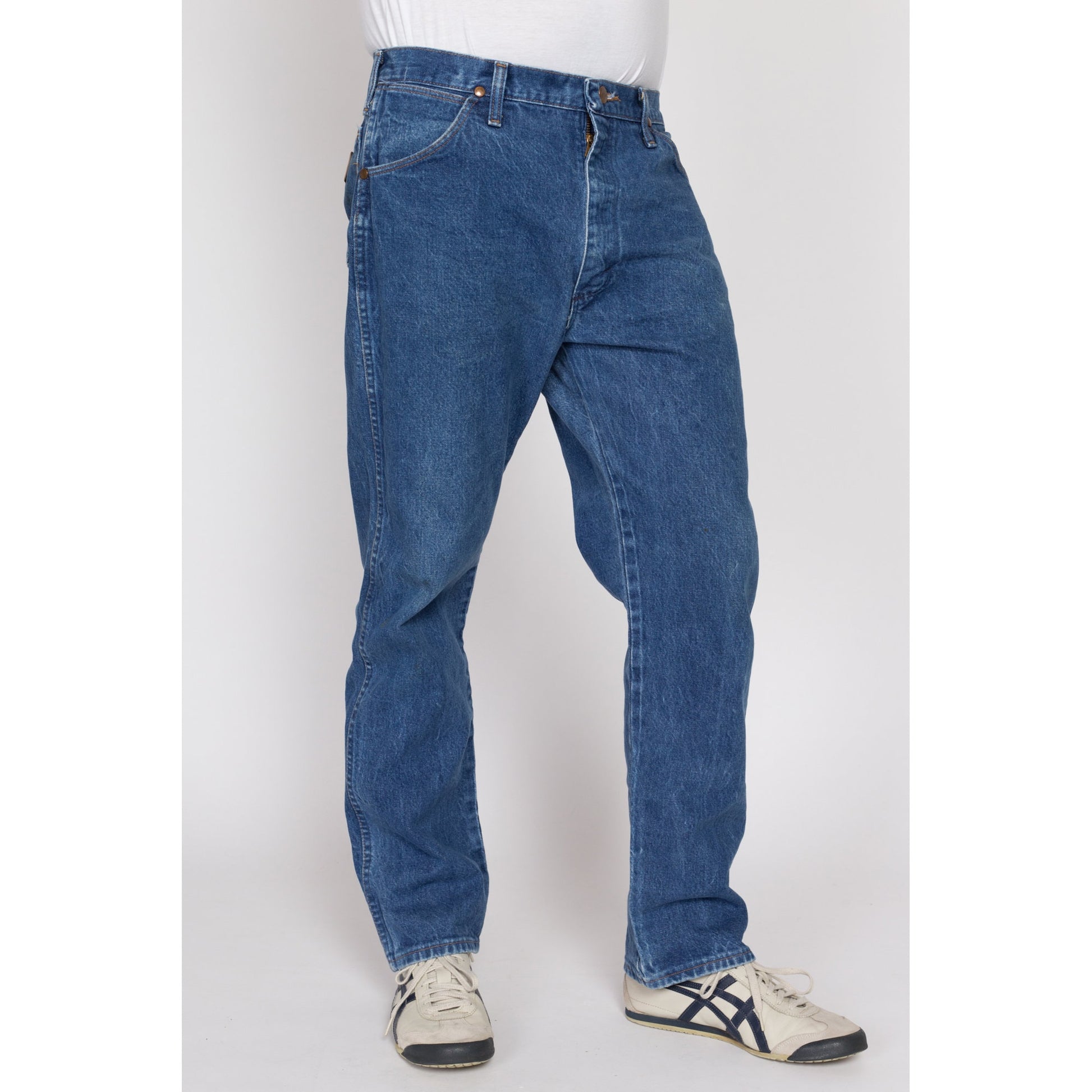 34x30 80s Wrangler Jeans | Vintage Medium Wash Denim Made In USA Straight Leg Jeans