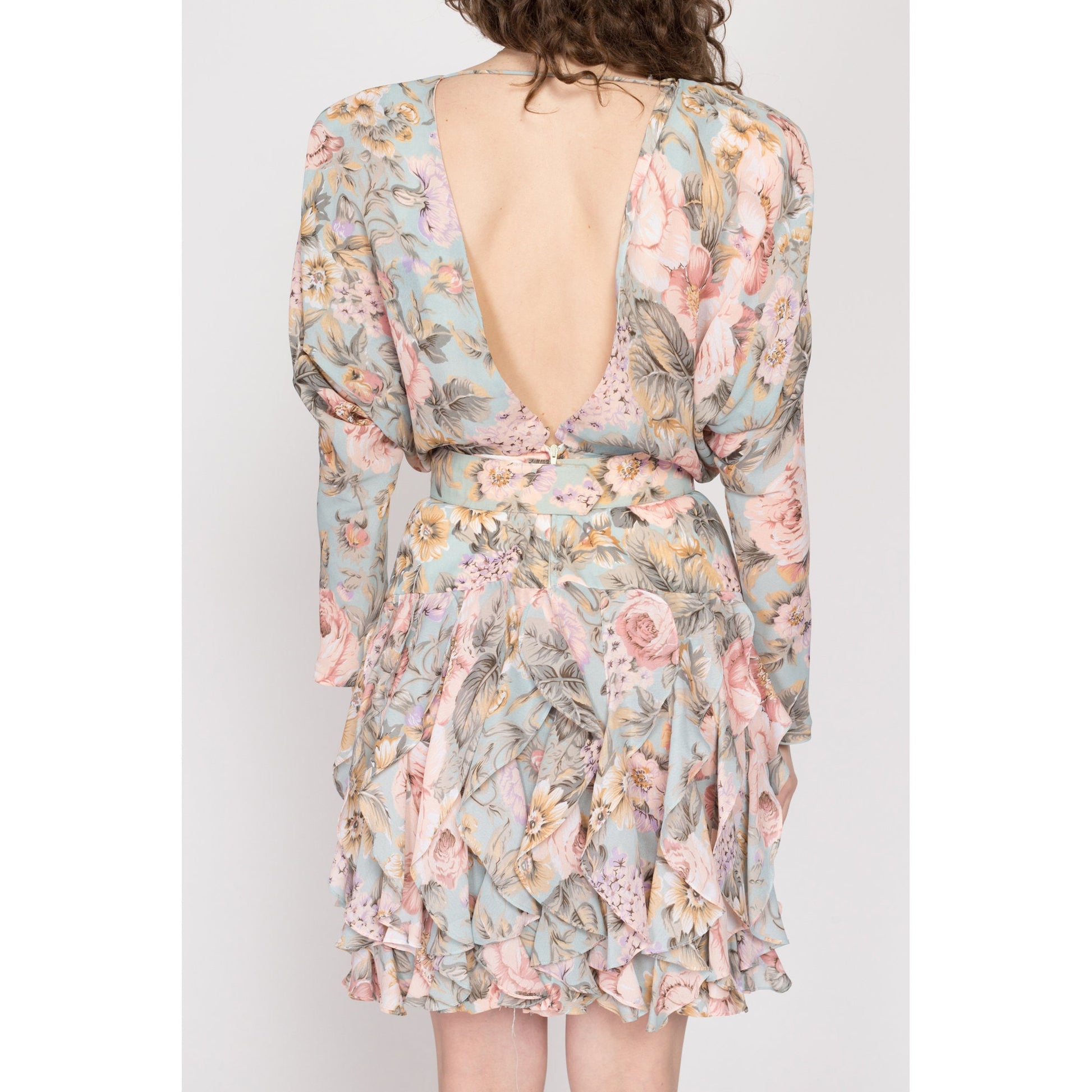 Medium 80s Floral Keyhole Back Ruffle Mini Dress | Retro Vintage Long Dolman Sleeve Backless Dress