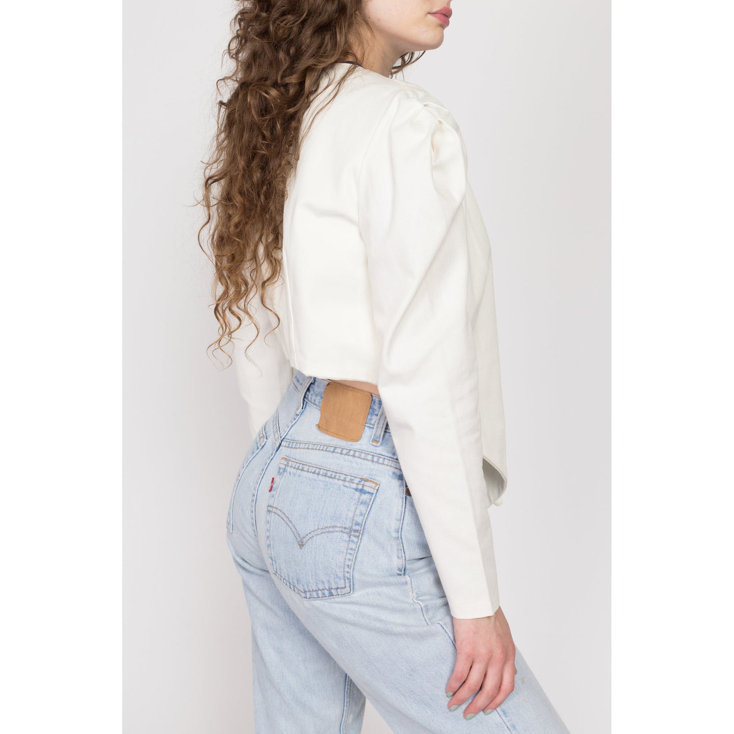 Medium 90s White Structured High Low Blazer Top | Vintage Open Fit Puff Sleeve Cropped Jacket