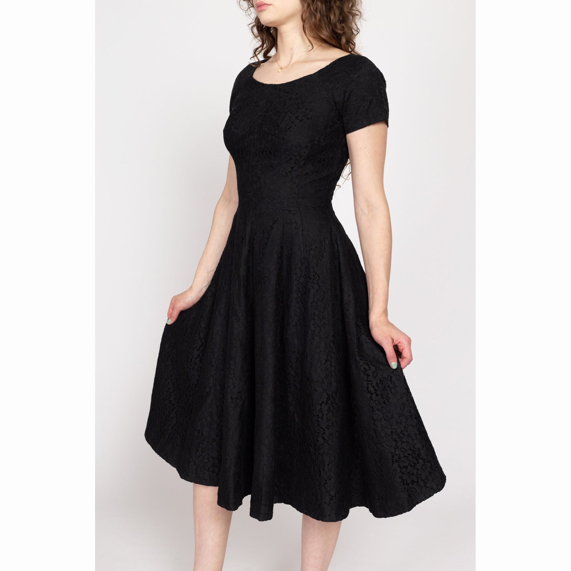 Small 60s Black Floral Eyelet Lace Fit & Flare Dress – Flying Apple Vintage Small 60s Black Floral Eyelet Lace Fit & Flare Dress – Flying Apple Vintage