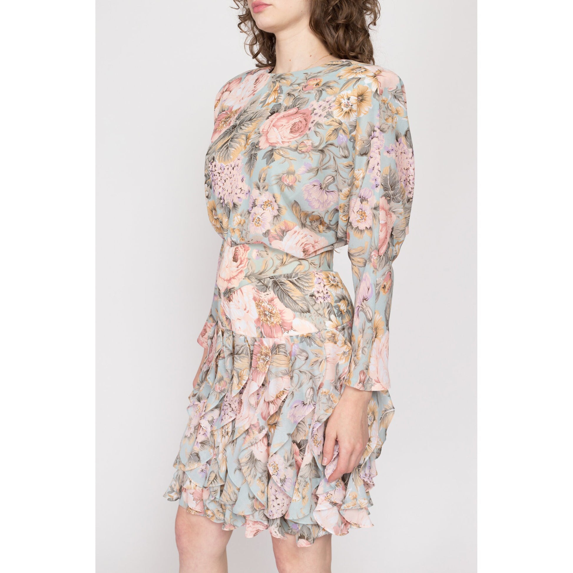 Medium 80s Floral Keyhole Back Ruffle Mini Dress | Retro Vintage Long Dolman Sleeve Backless Dress